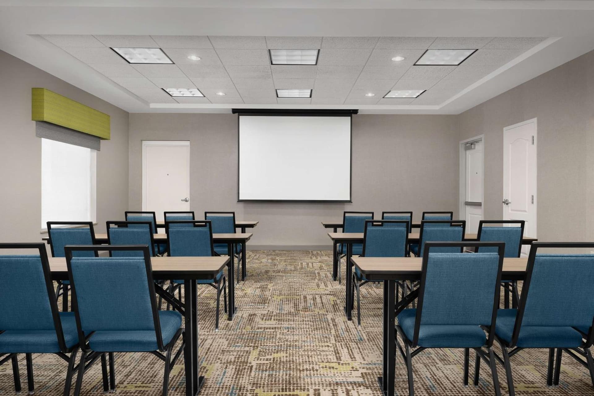 Hampton Inn & Suites Durham North I-85 property views in Durham, NC — gallery photo 3