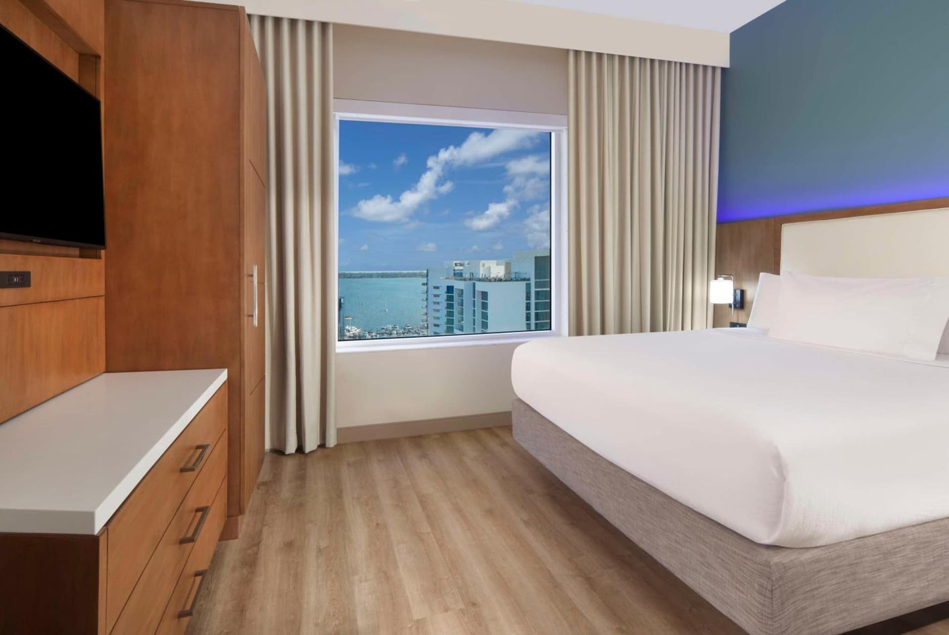Embassy Suites By Hilton Sarasota gallery photo in Sarasota, FL — image 49