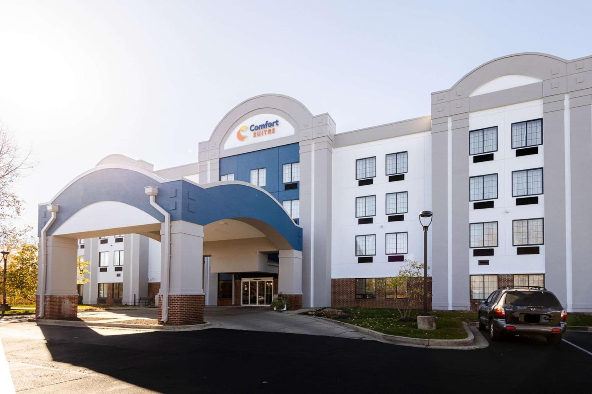 Comfort Suites Springfield I-70 interior in Springfield, OH — gallery photo 2