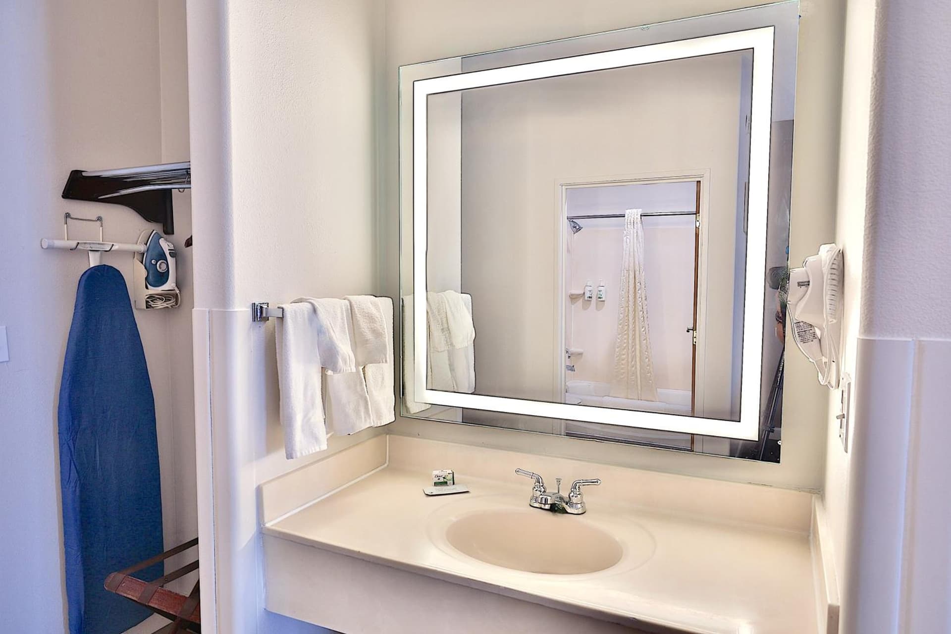 Baymont by Wyndham Tucson Airport gallery photo in Tucson, AZ — image 65