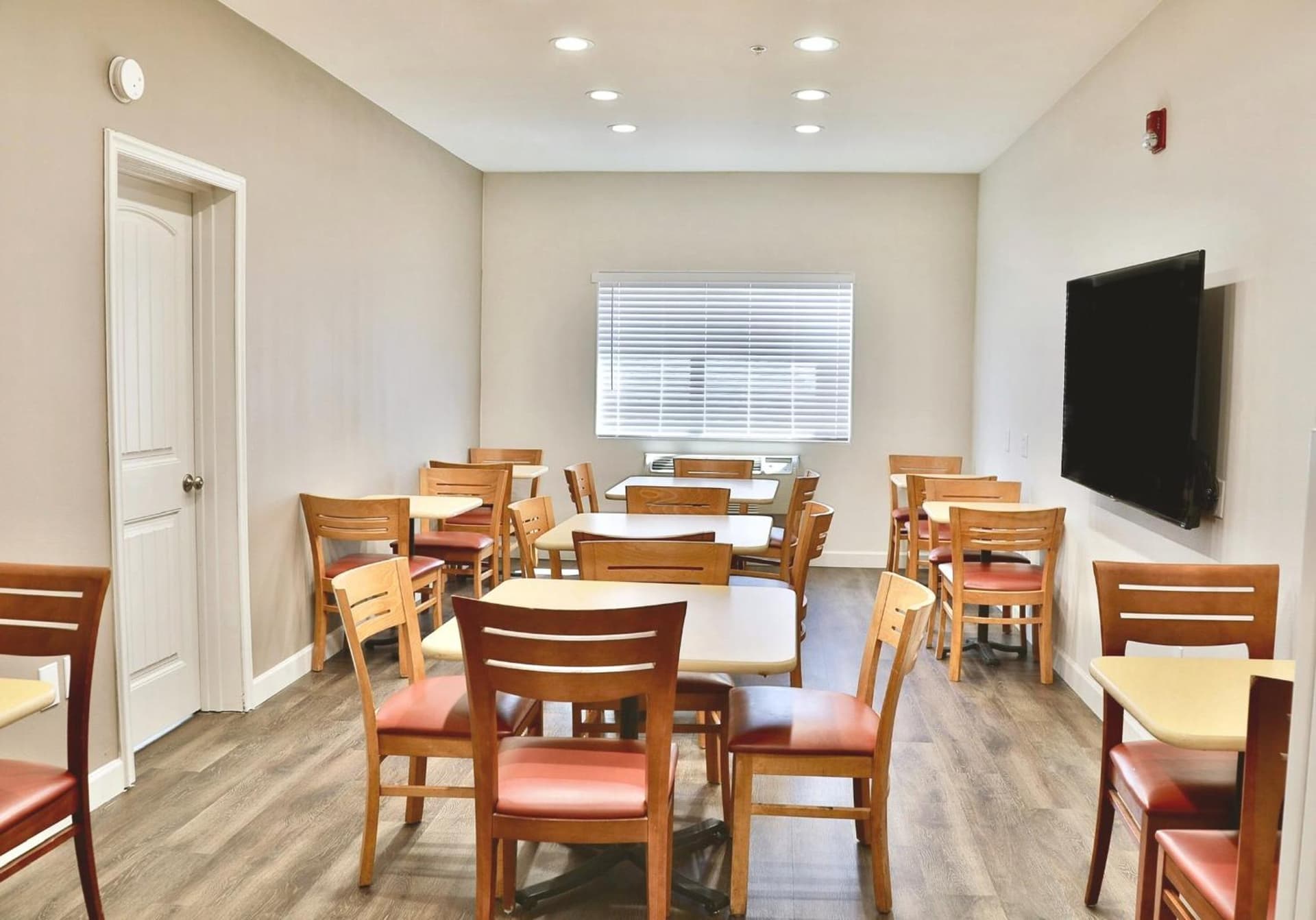 Baymont by Wyndham Tucson Airport interior in Tucson, AZ — gallery photo 2