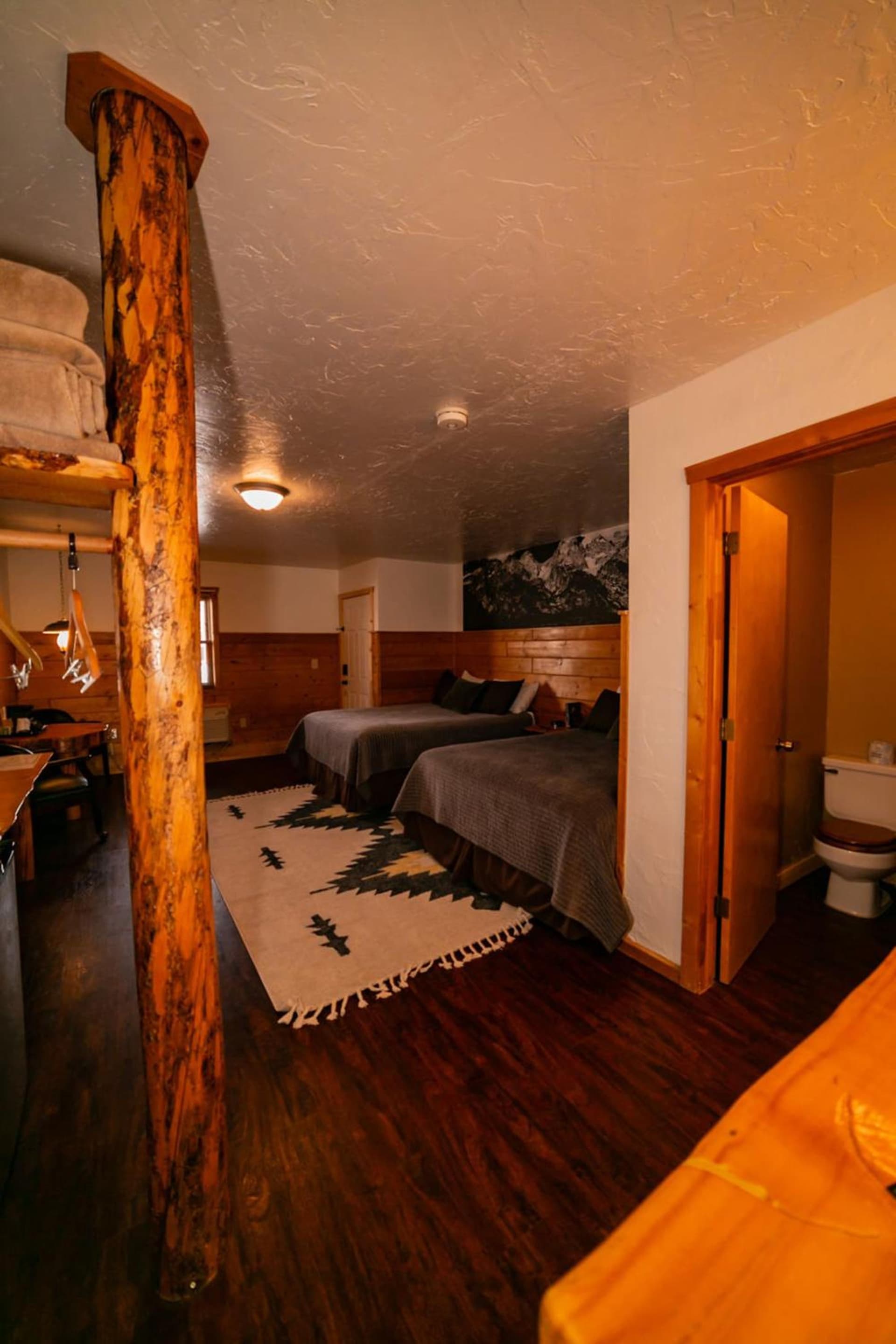 The Amoretti Hotel property views in Fremont County — gallery photo 3