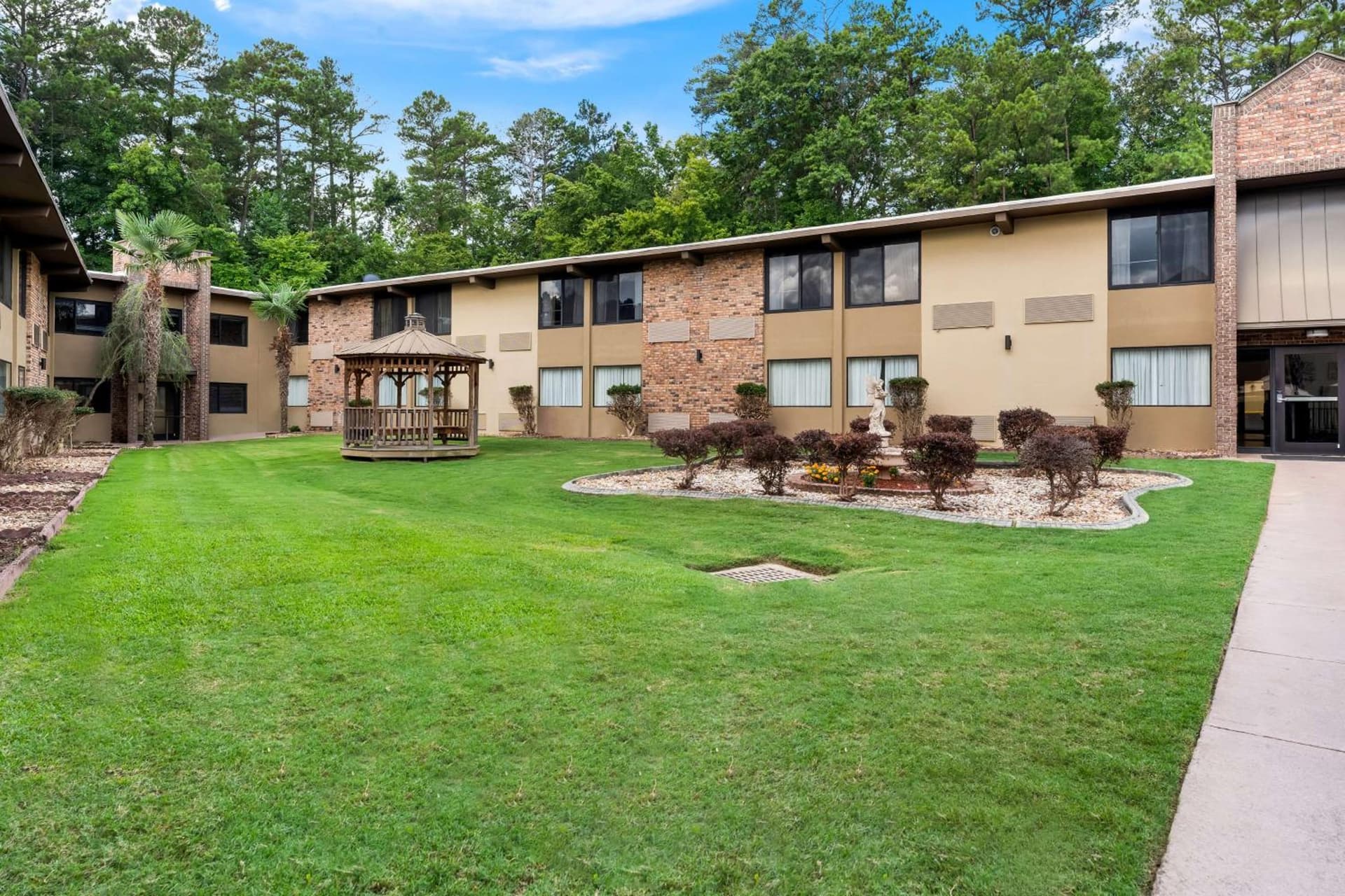Best Western Riverside Inn featured exterior or lobby in Macon, GA — similar hotel