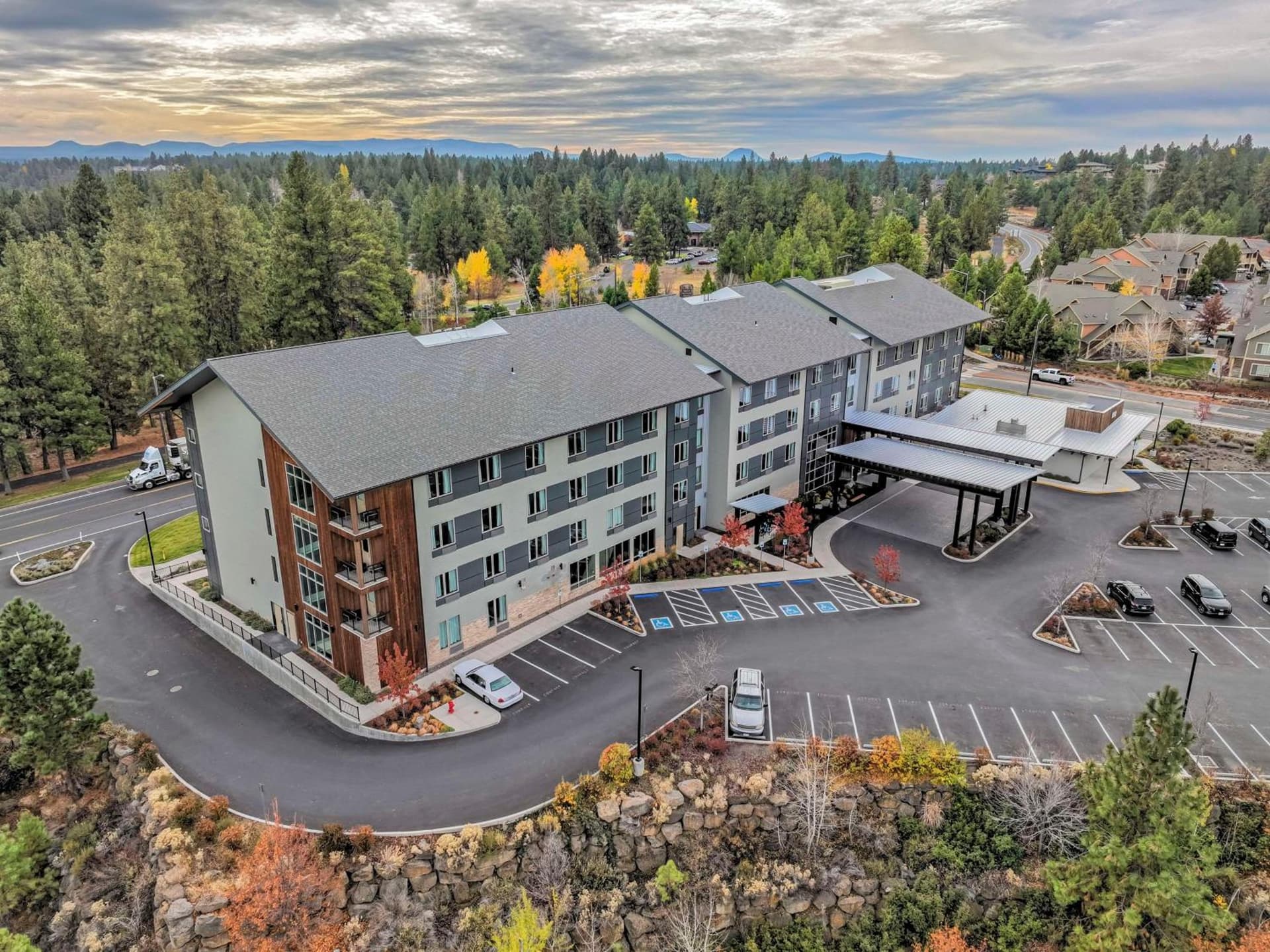Hotel Peppertree Bend, BW Premier Collection gallery photo in Bend, OR — image 42