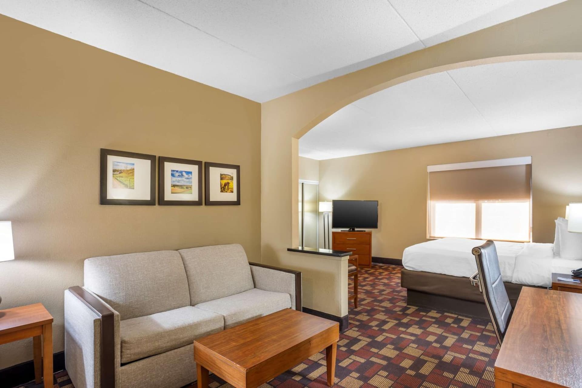 Best Western Harrisburg I-81 Grantville Hershey interior in Grantville, PA — gallery photo 2