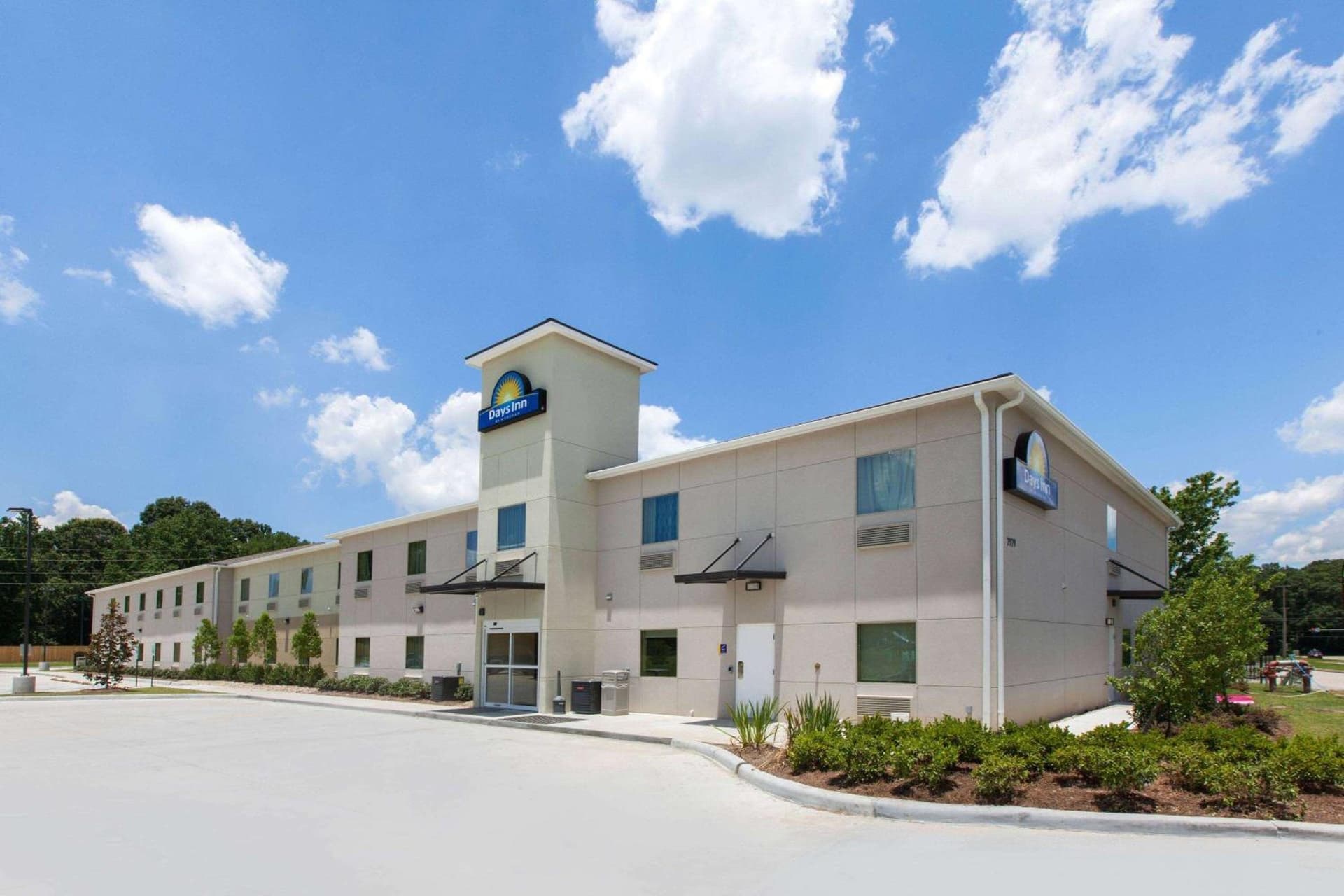 Days Inn by Wyndham Baton Rouge Airport property views in Baton Rouge, LA — gallery photo 3