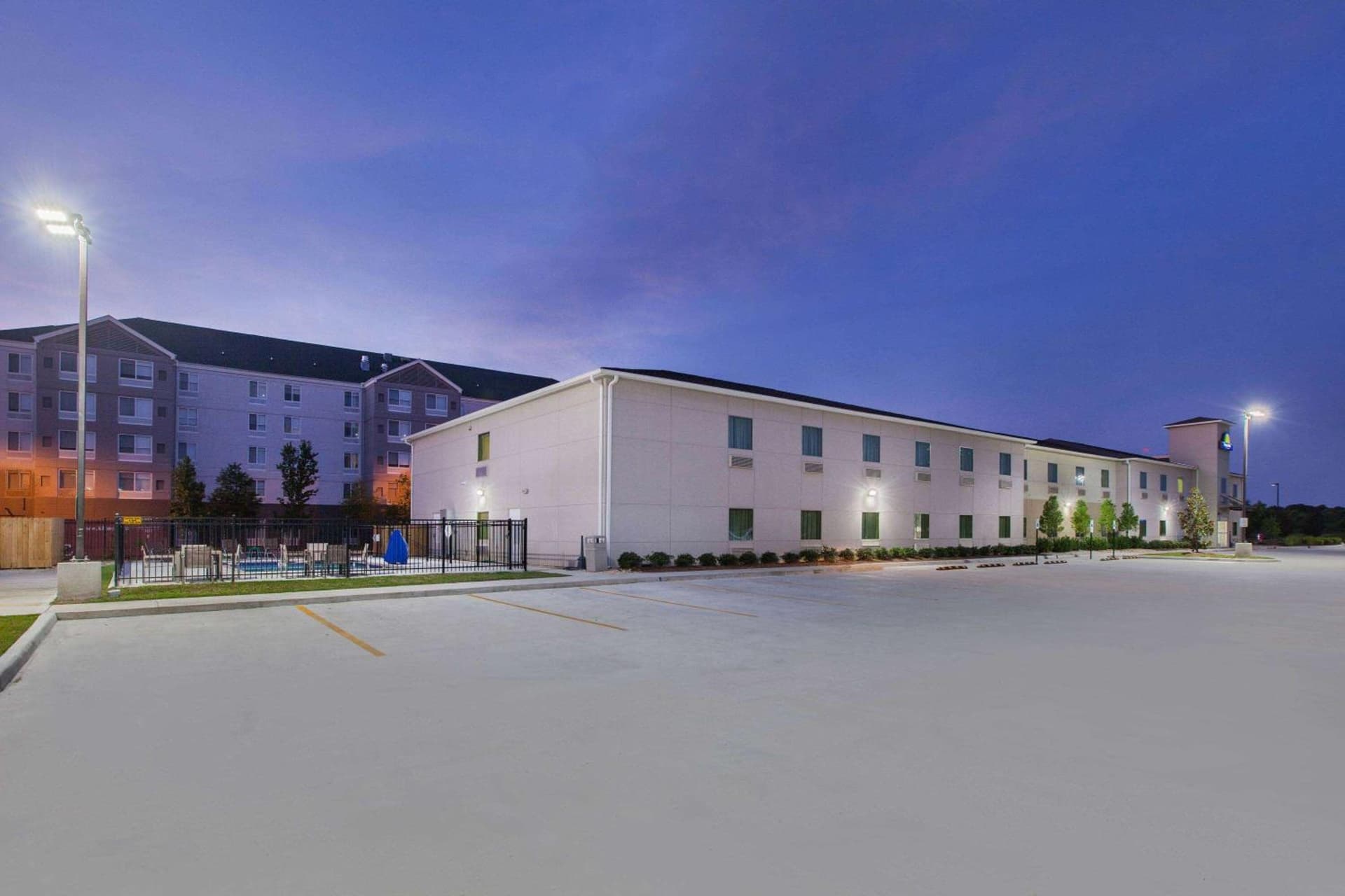 Days Inn by Wyndham Baton Rouge Airport gallery photo in Baton Rouge, LA — image 8