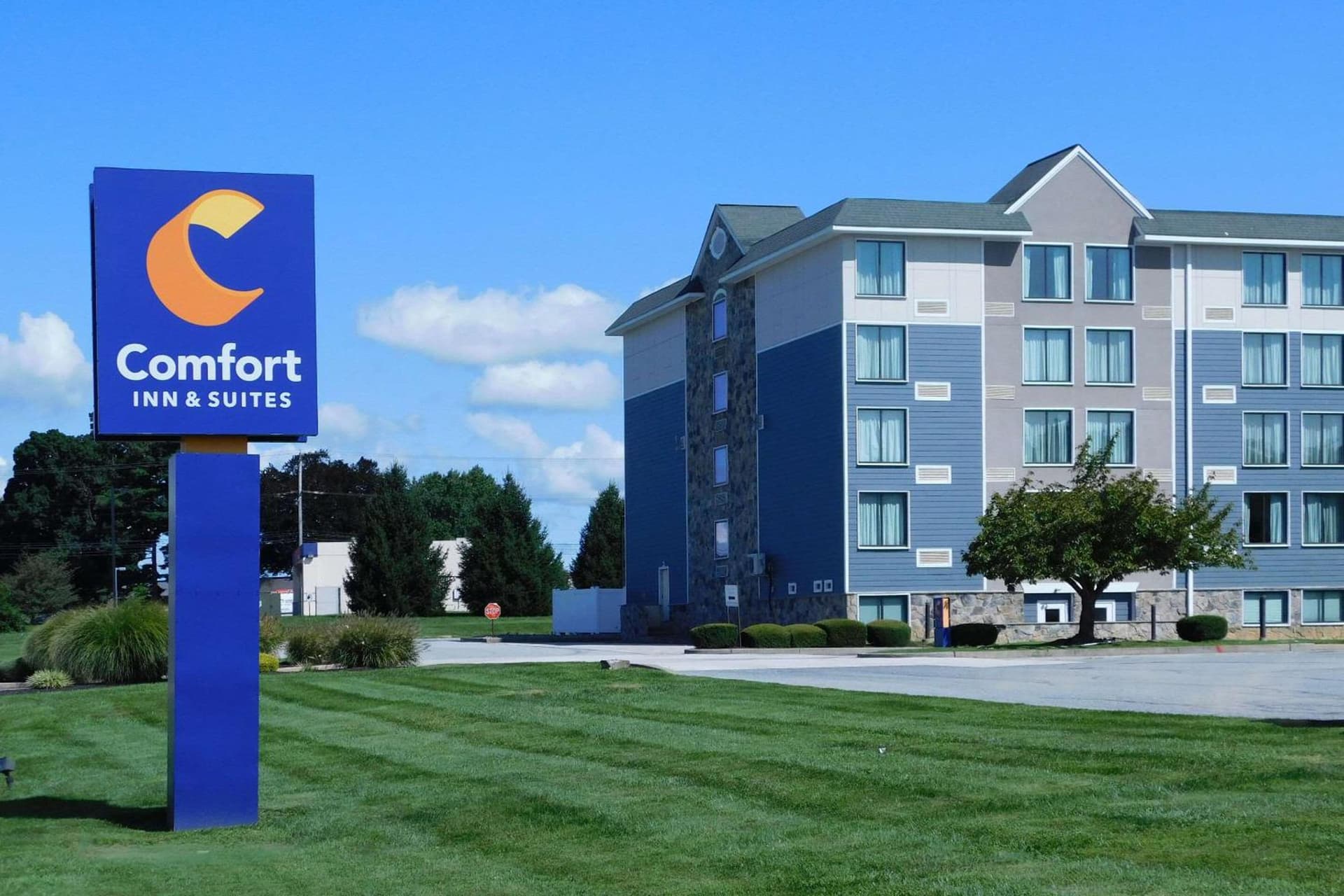 Comfort Inn & Suites Glen Mills - West Chester interior in Glen Mills, PA — gallery photo 2