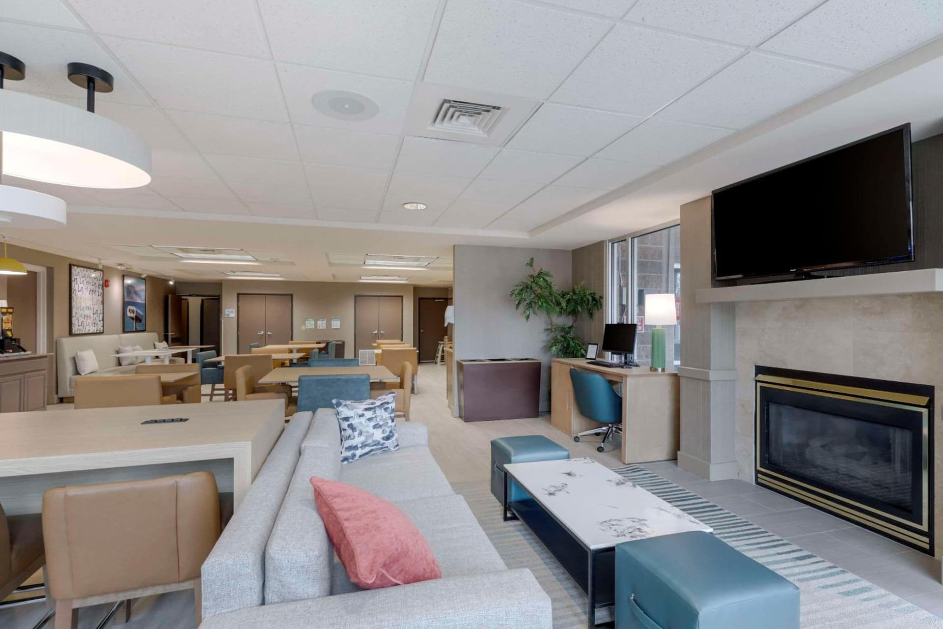 Comfort Inn & Suites Boulder gallery photo in Boulder, CO — image 7