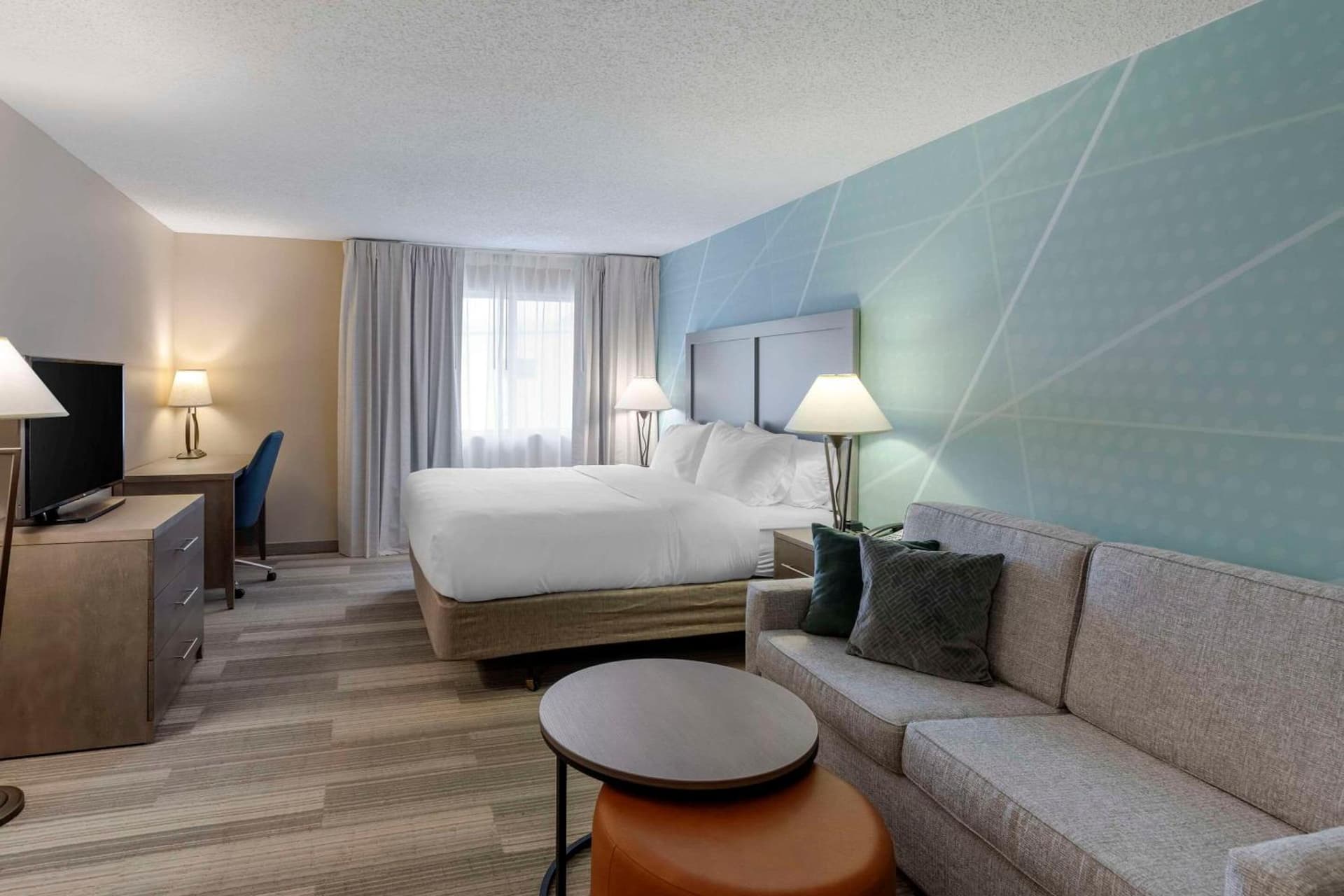 Comfort Inn & Suites Boulder gallery photo in Boulder, CO — image 55