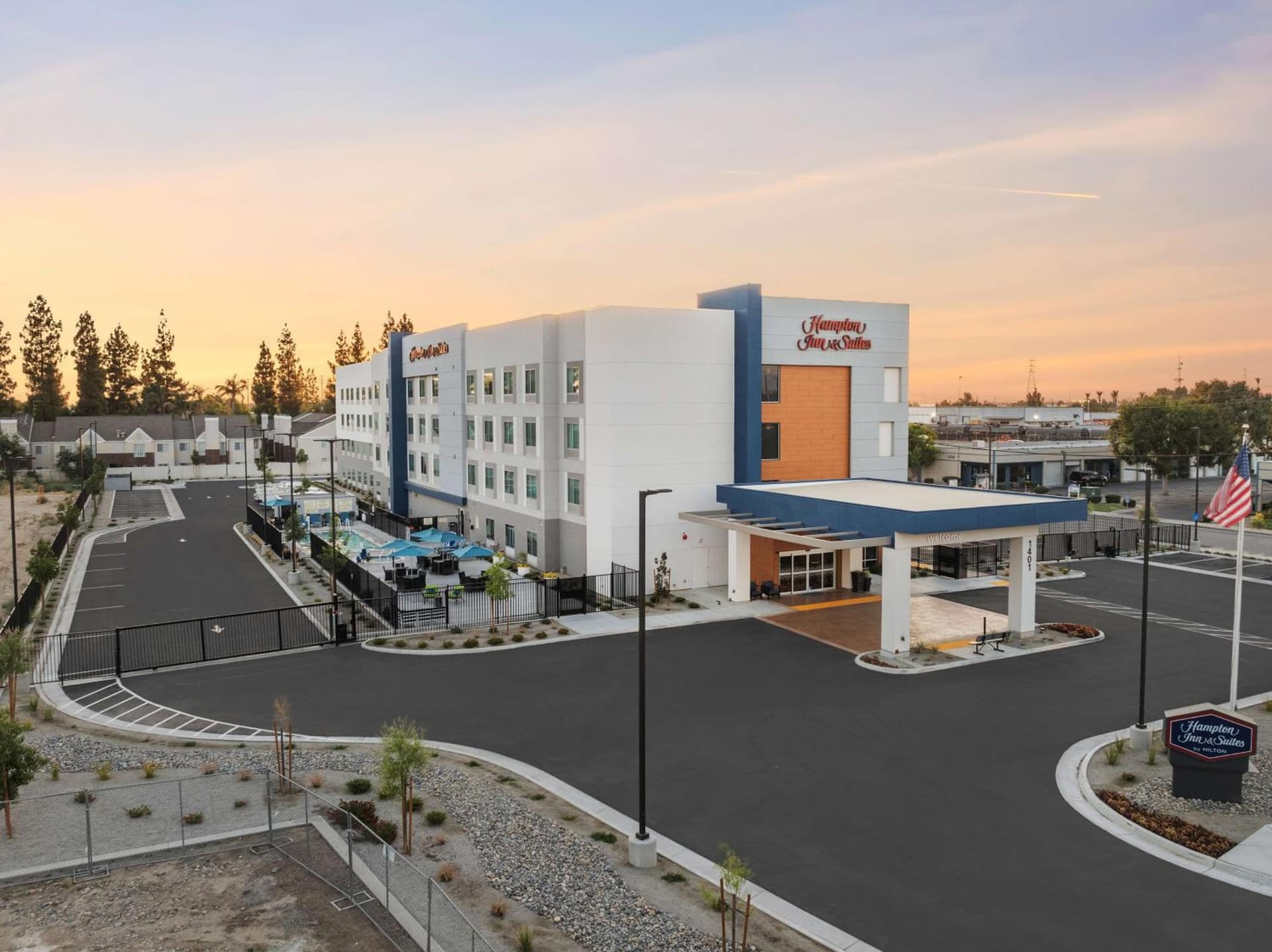 Hampton Inn & Suites Bakersfield Central — hotel in Bakersfield, California