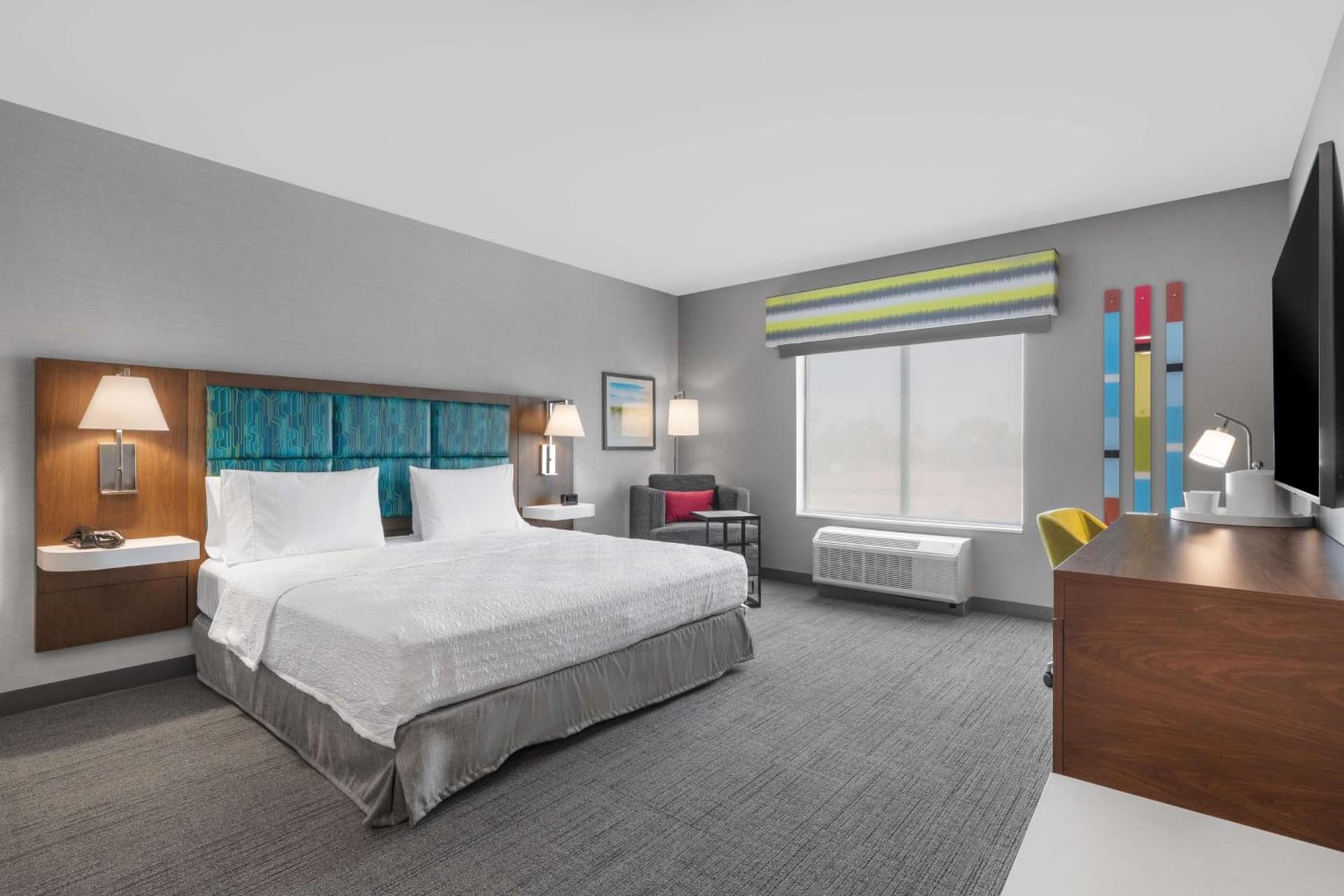 Hampton Inn & Suites Bakersfield Central property views in Bakersfield, CA — gallery photo 3
