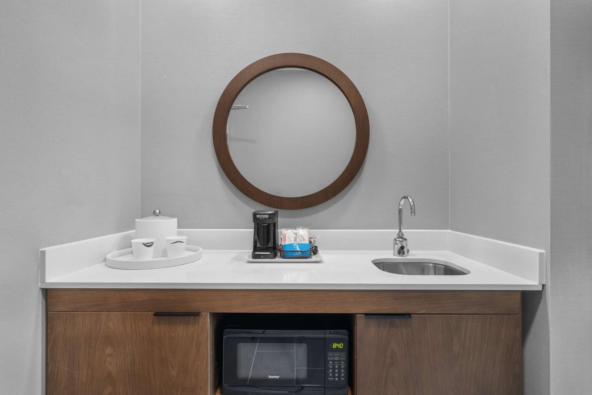 Hampton Inn & Suites Bakersfield Central gallery photo in Bakersfield, CA — image 44
