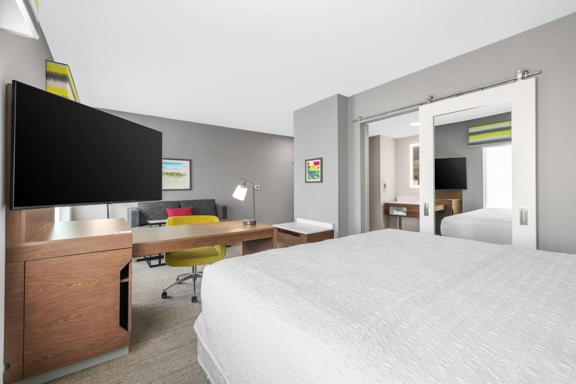 Hampton Inn & Suites Bakersfield Central gallery photo in Bakersfield, CA — image 56