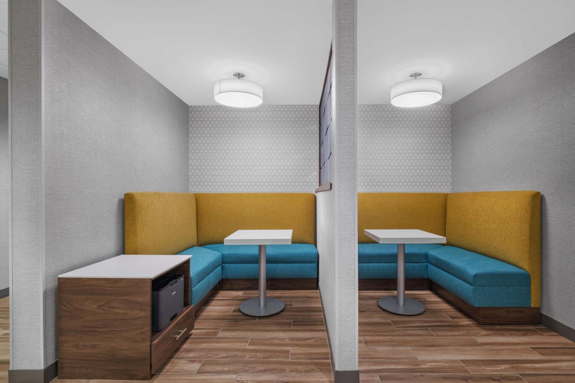 Hampton Inn & Suites Bakersfield Central gallery photo in Bakersfield, CA — image 48