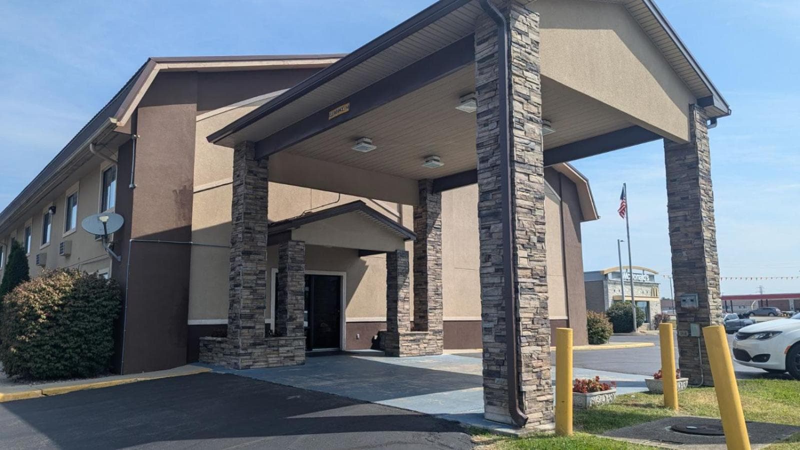 Super 8 by Wyndham Shelbyville featured exterior or lobby in Shelbyville, IN — similar hotel