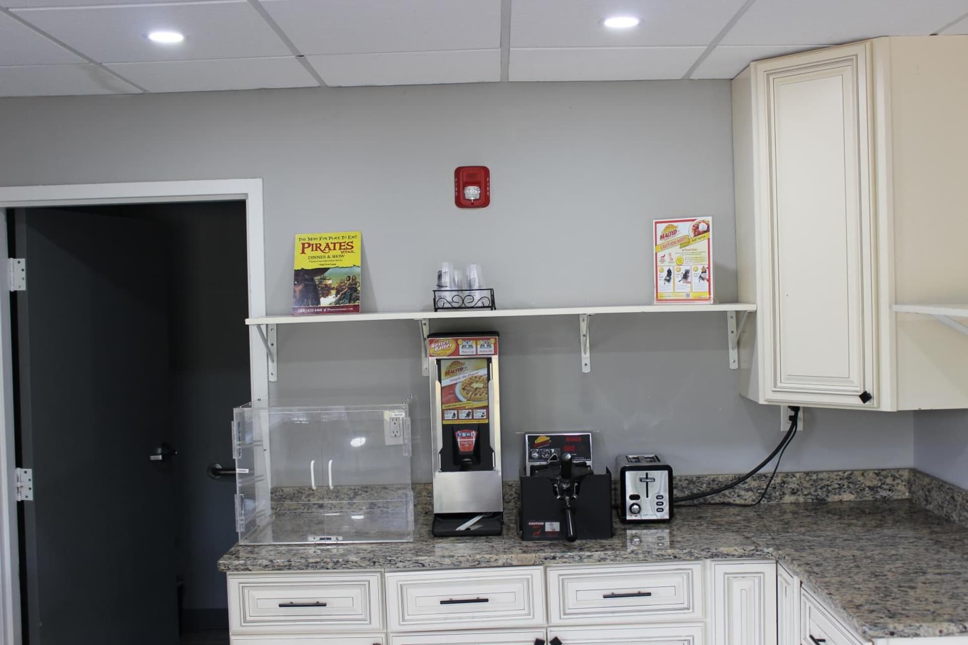 Riverfront Inn interior in Conway, SC — gallery photo 2