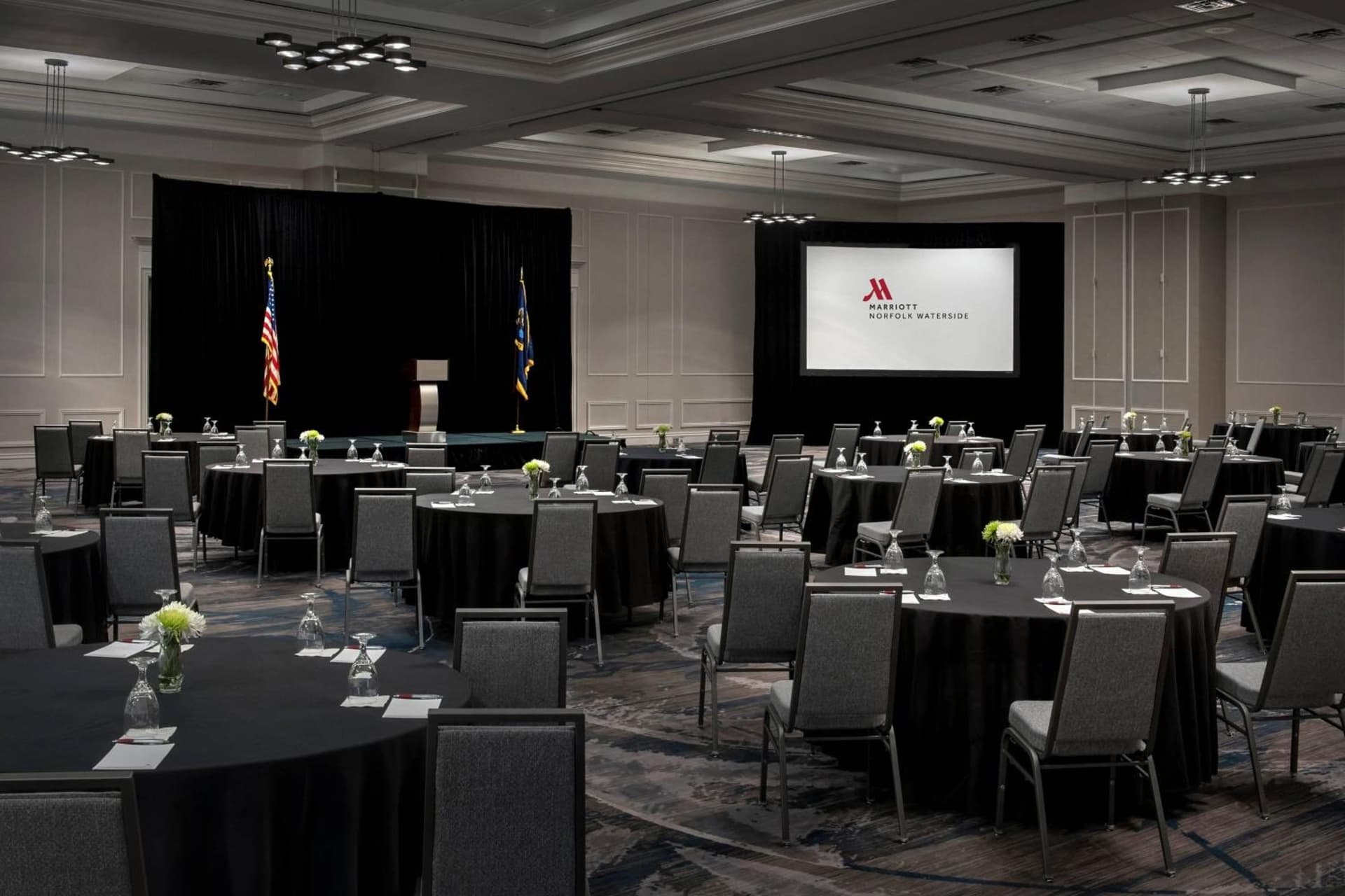 Norfolk Waterside Marriott gallery photo in Norfolk, VA — image 42