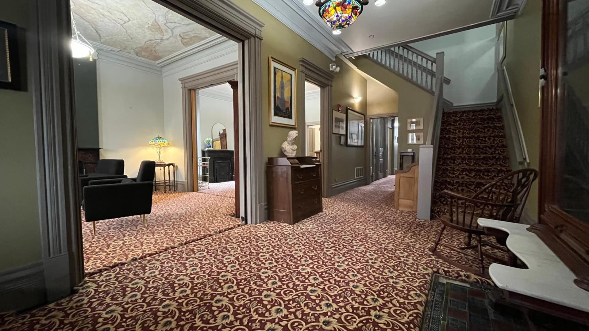 Stone Gables Inn interior in Cleveland, OH — gallery photo 2