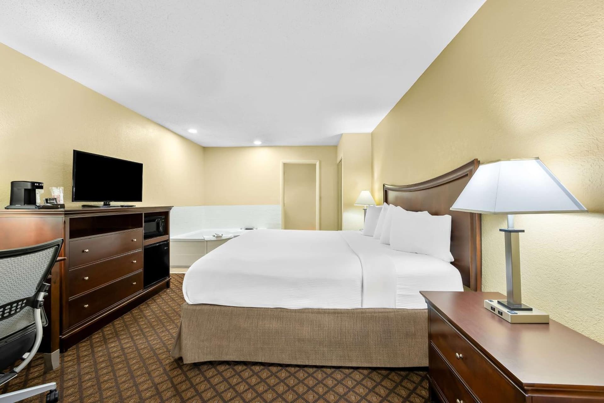Best Western Coach House gallery photo in Springfield, MO — image 35