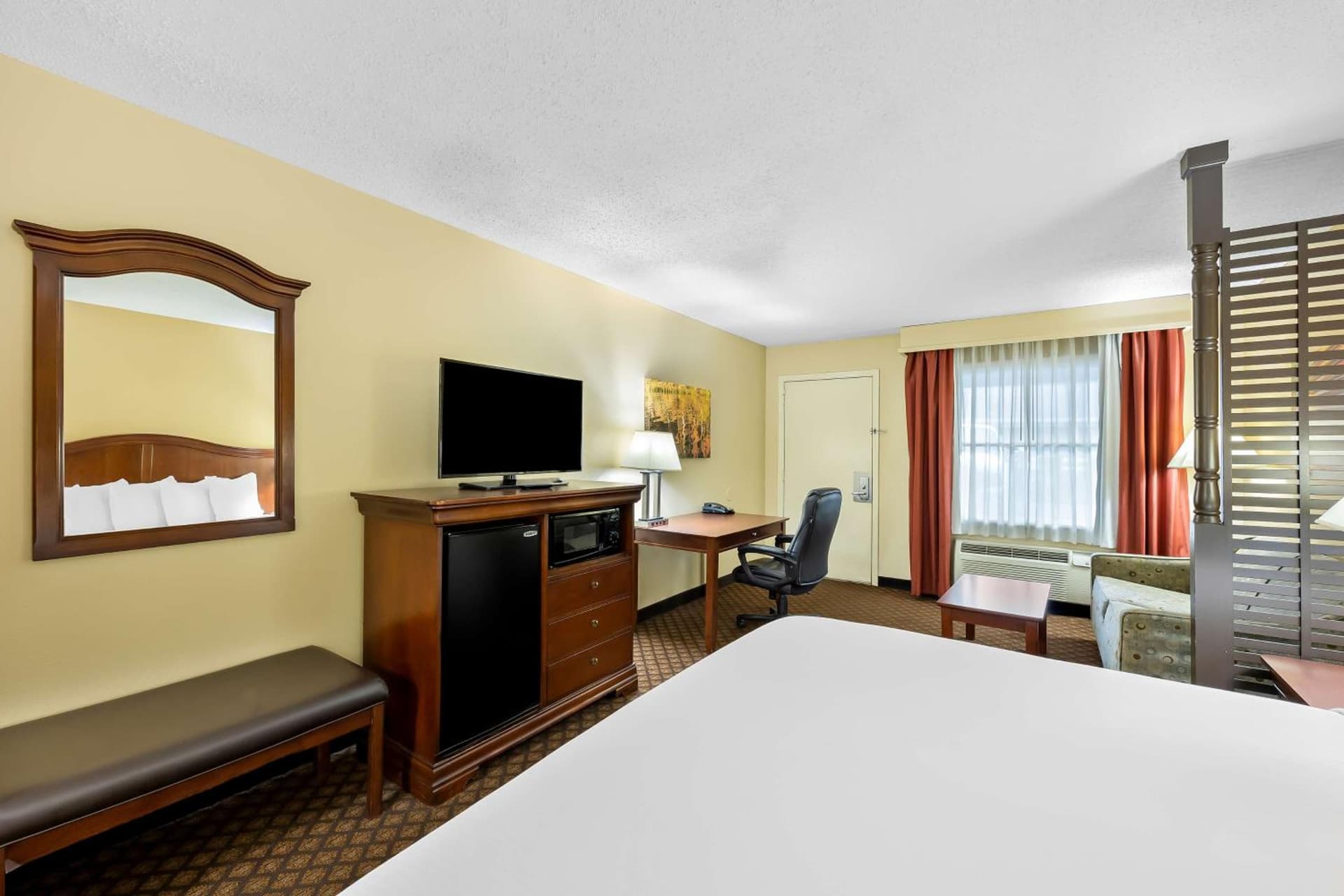 Best Western Coach House property views in Springfield, MO — gallery photo 3