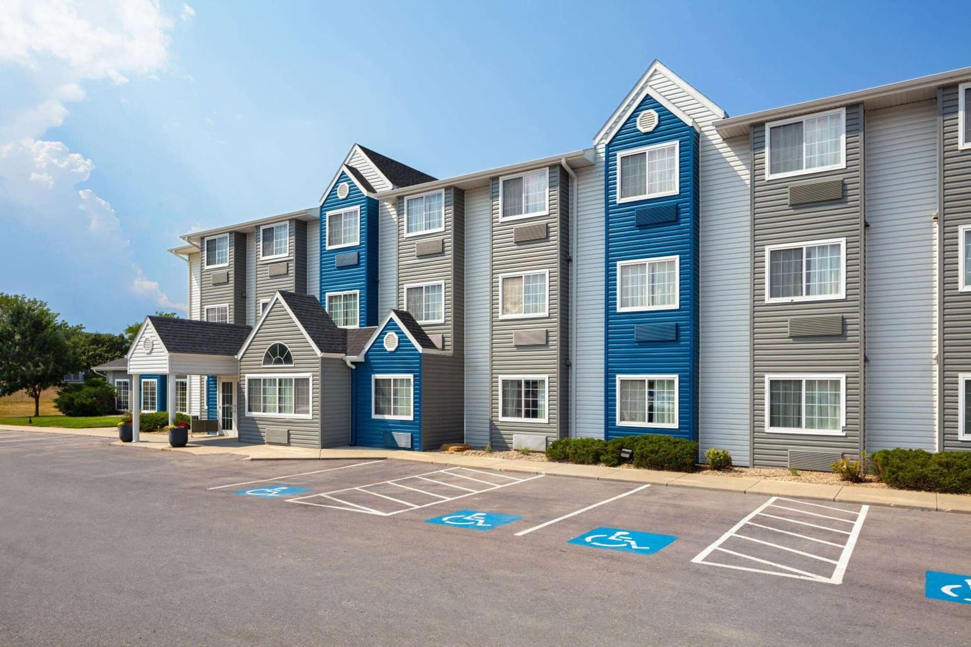Microtel Inn & Suites by Wyndham Rapid City interior in Rapid City, SD — gallery photo 2