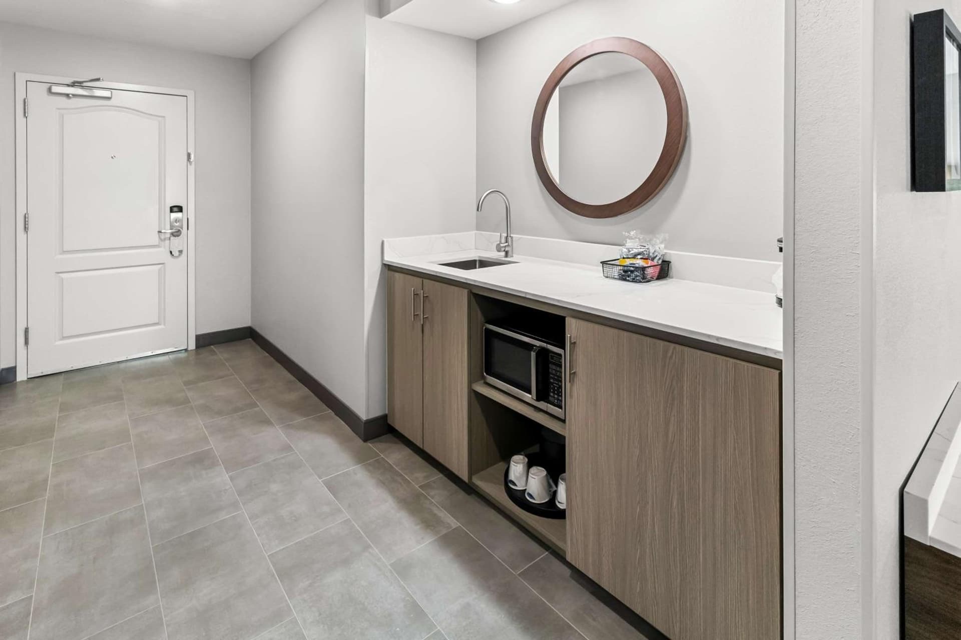 Hampton Inn by Hilton Dayton South interior in Miamisburg, OH — gallery photo 2