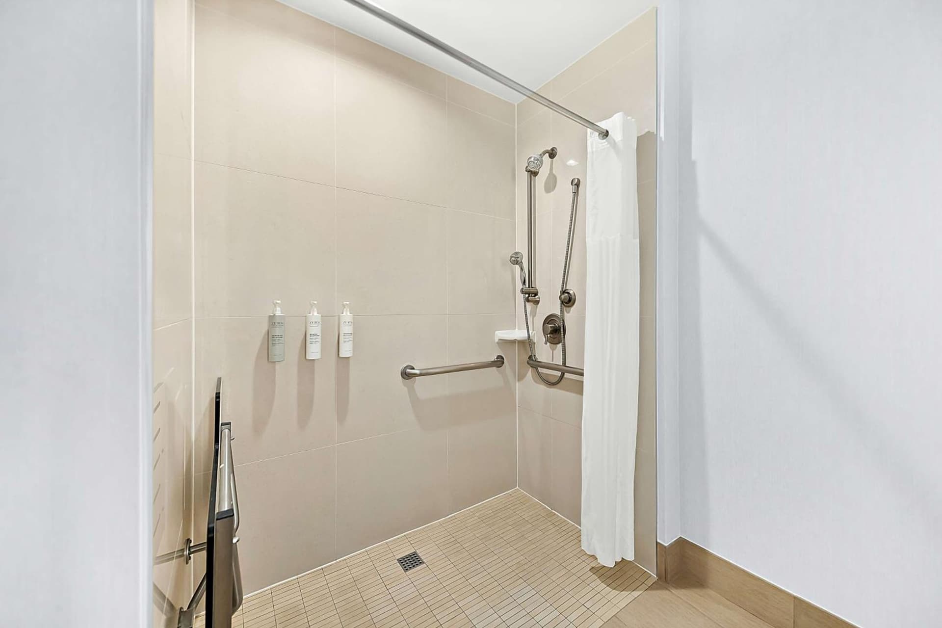 Hampton Inn Morgan Hill gallery photo in Morgan Hill, CA — image 4