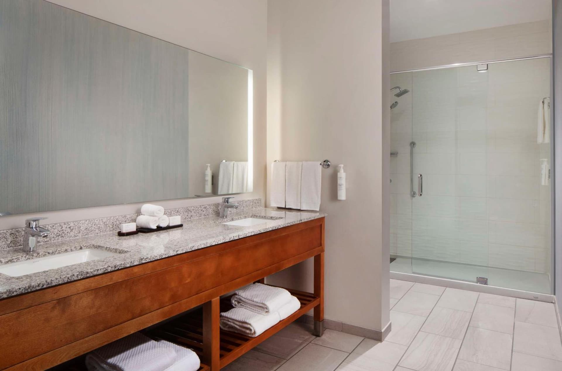 Embassy Suites By Hilton Sarasota gallery photo in Sarasota, FL — image 45