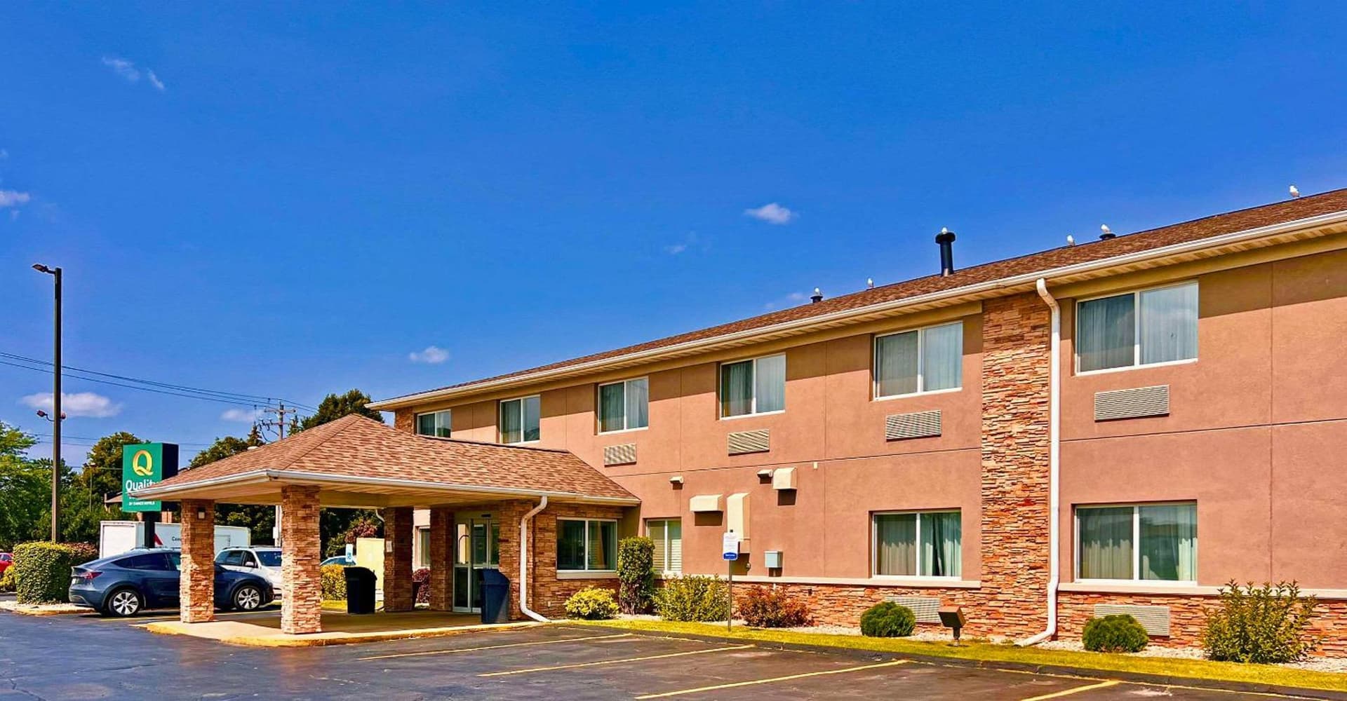 Quality Inn & Suites Green Bay - Ashwaubenon — hotel in Green Bay, Wisconsin