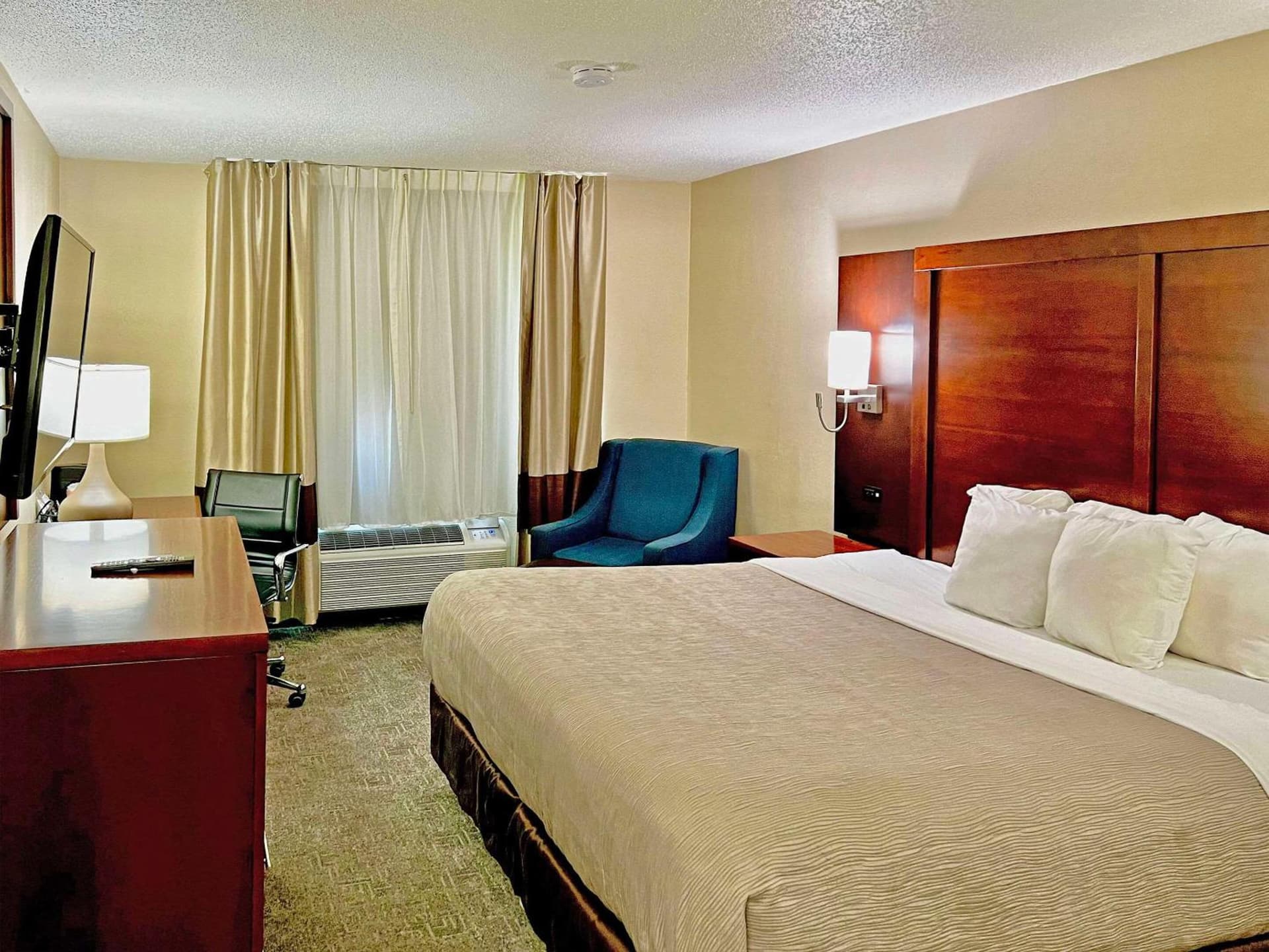 Quality Inn & Suites Green Bay - Ashwaubenon gallery photo in Green Bay, WI — image 8