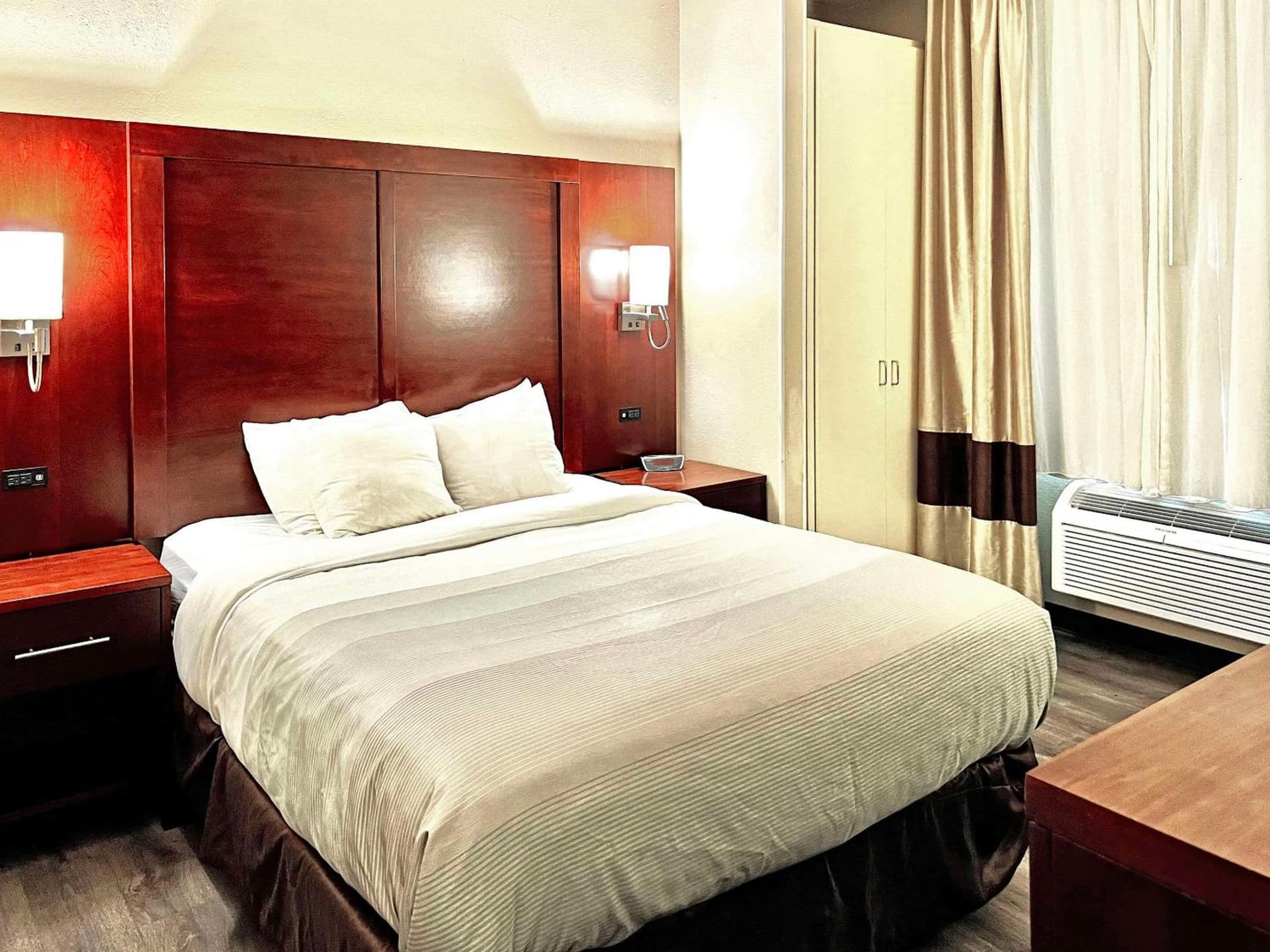 Quality Inn & Suites Green Bay - Ashwaubenon gallery photo in Green Bay, WI — image 9