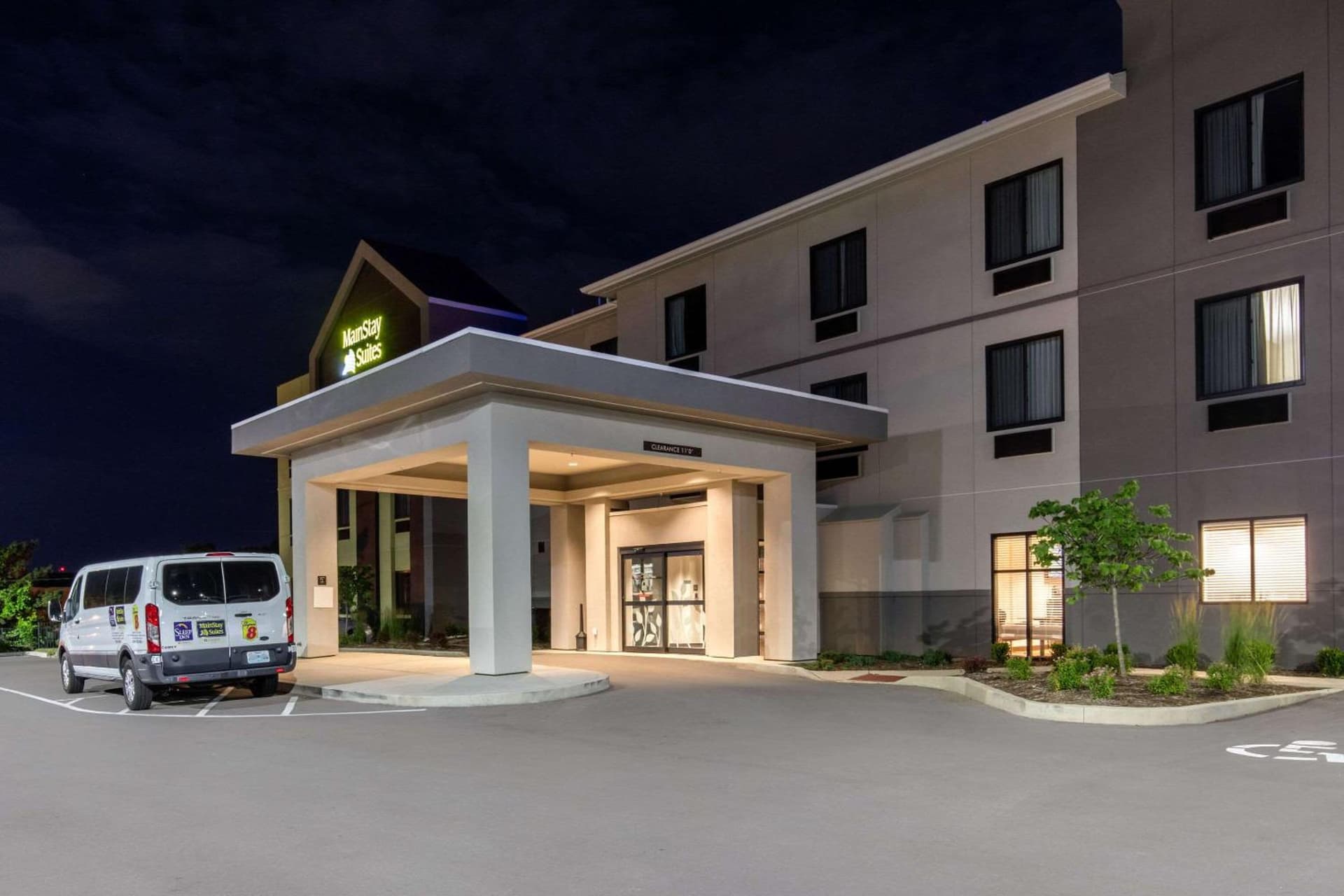 MainStay Suites St Louis Airport interior in Bridgeton, MO — gallery photo 2