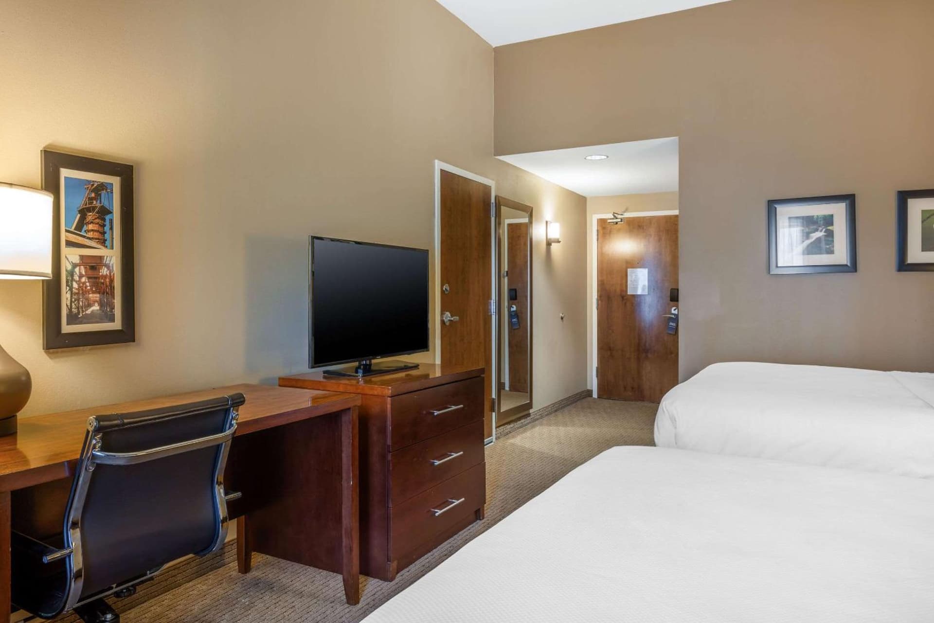 Comfort Inn & Suites At CrossPlex Village gallery photo in Birmingham, AL — image 17