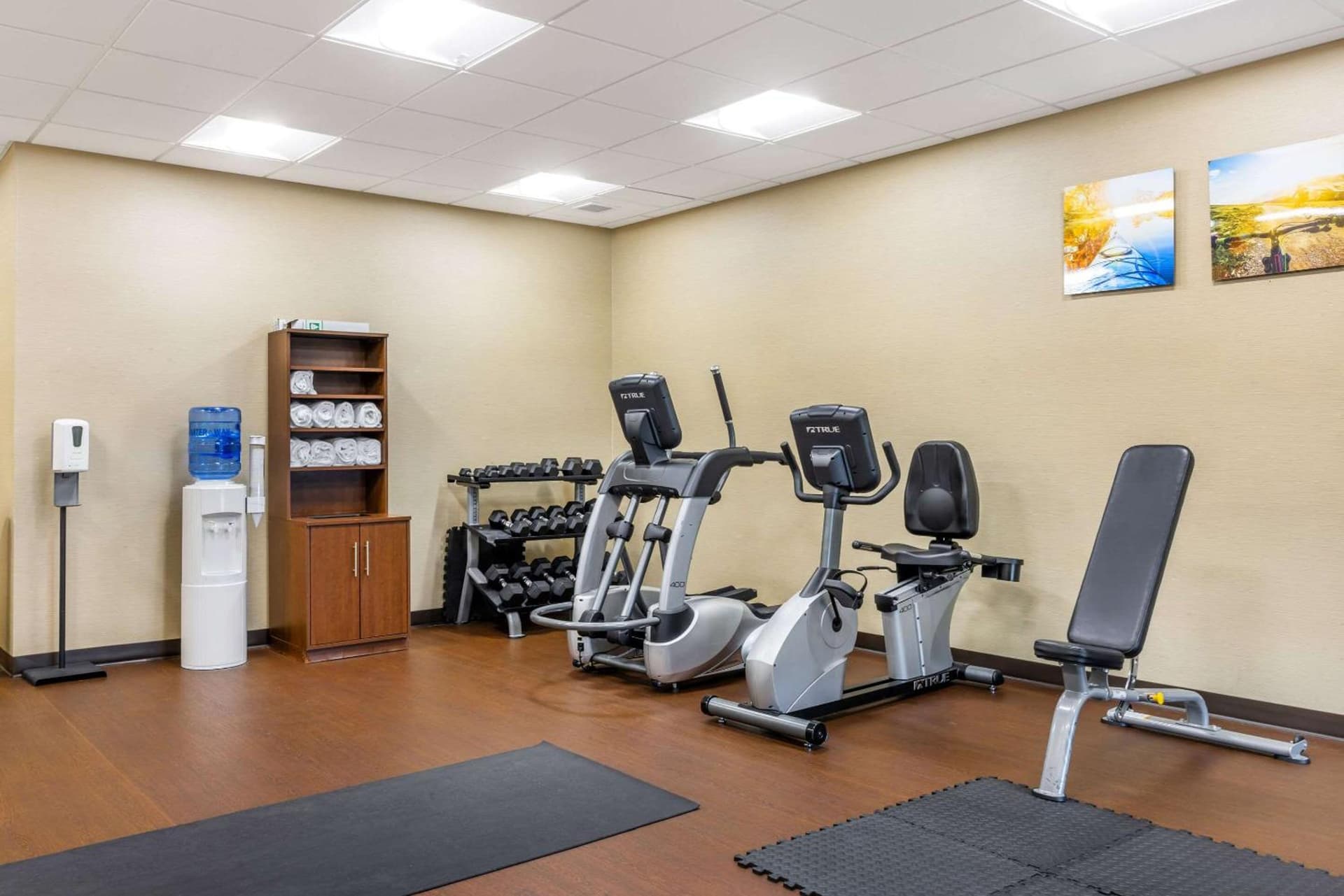 Comfort Inn & Suites At CrossPlex Village gallery photo in Birmingham, AL — image 21
