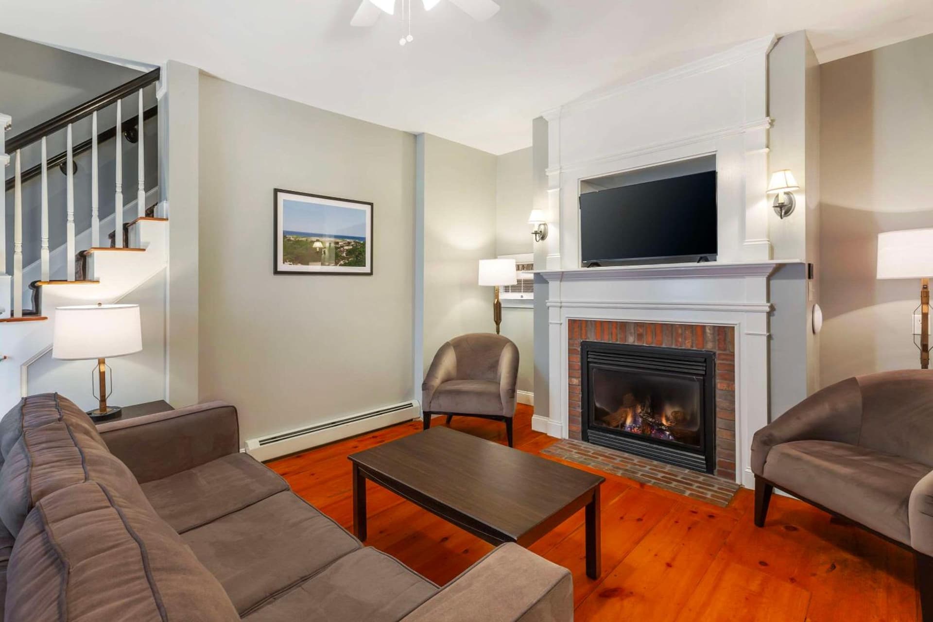 Essex Street Inn & Suites, an Ascend Collection Hotel gallery photo in Newburyport, MA — image 51