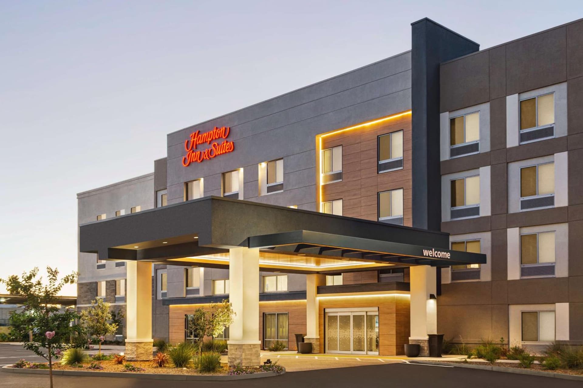 Hampton Inn & Suites Oroville featured exterior or lobby in Oroville, CA — similar hotel