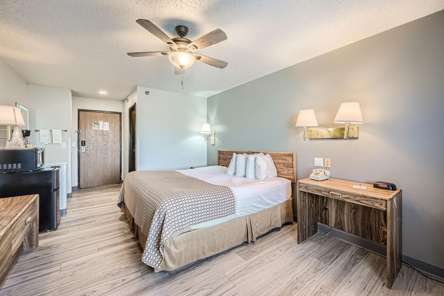 Travelodge by Wyndham Longmont gallery photo in Longmont, CO — image 58