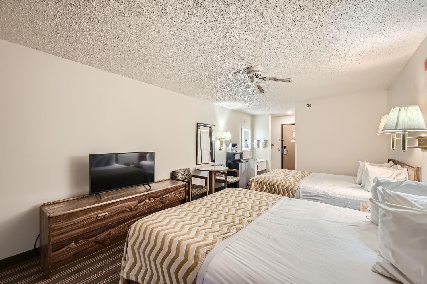 Travelodge by Wyndham Longmont gallery photo in Longmont, CO — image 36