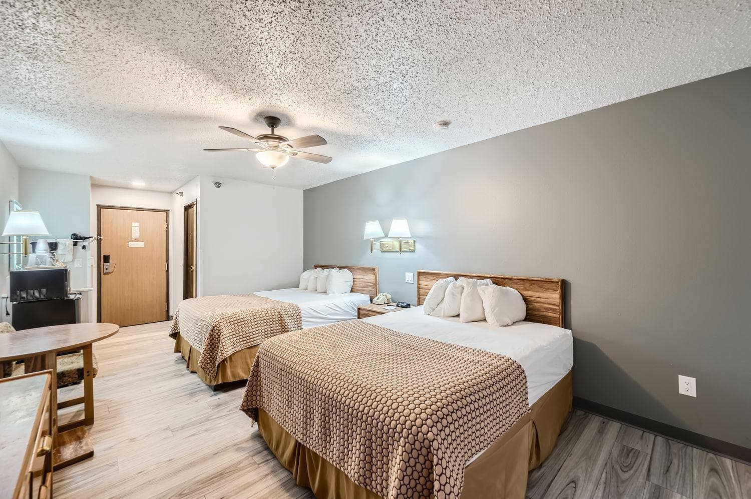 Travelodge by Wyndham Longmont property views in Longmont, CO — gallery photo 3