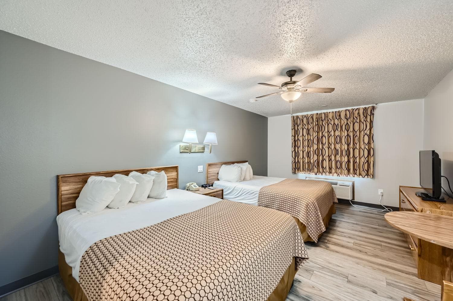 Travelodge by Wyndham Longmont gallery photo in Longmont, CO — image 57