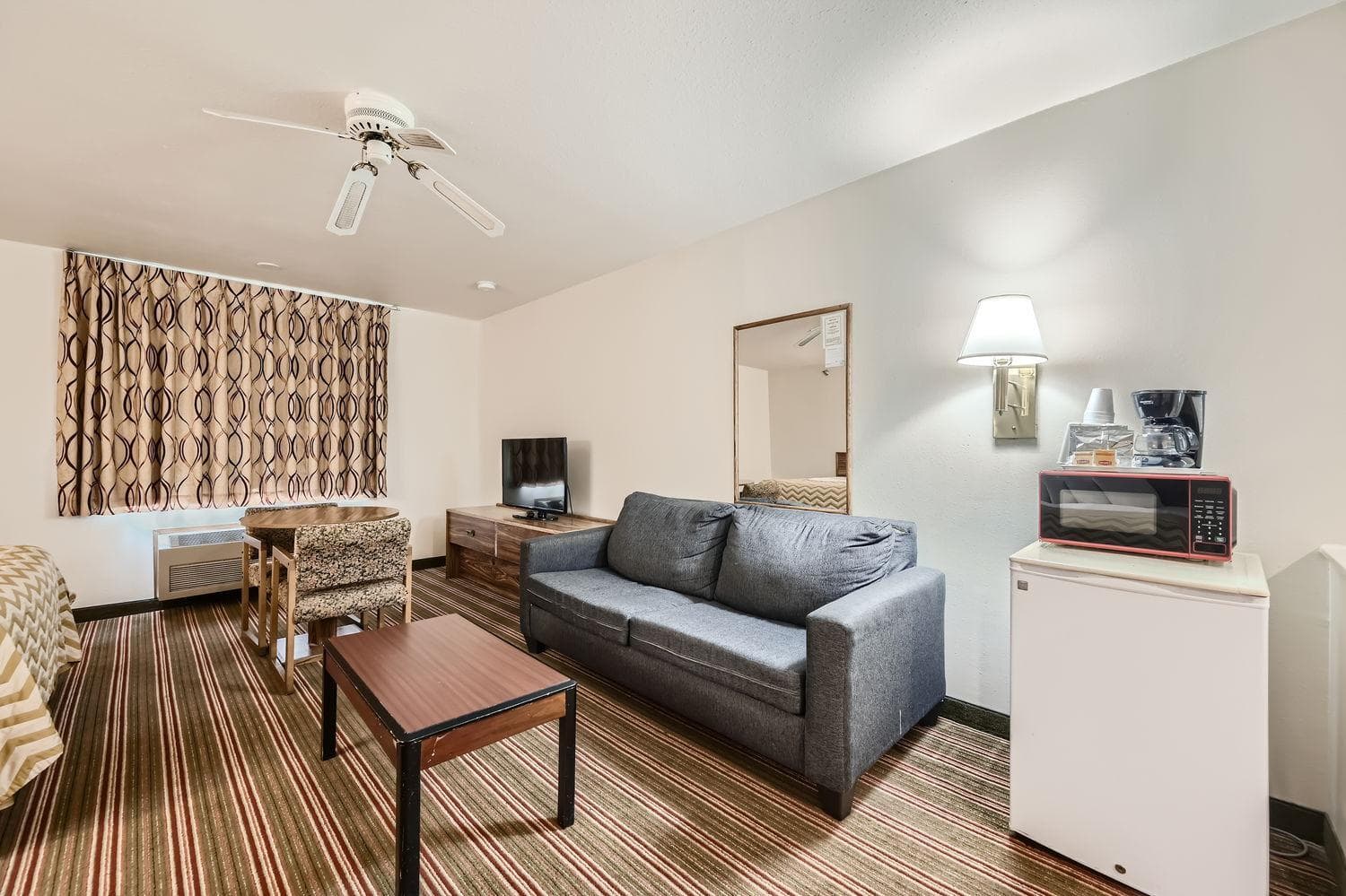 Travelodge by Wyndham Longmont gallery photo in Longmont, CO — image 49