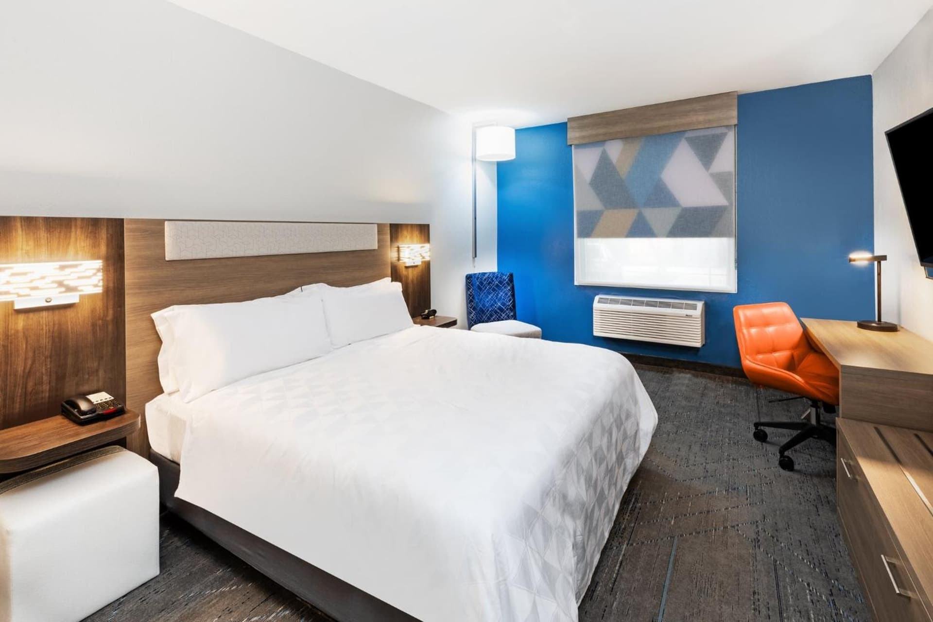 Holiday Inn Express Harvey-Marrero by IHG property views in Harvey, LA — gallery photo 3