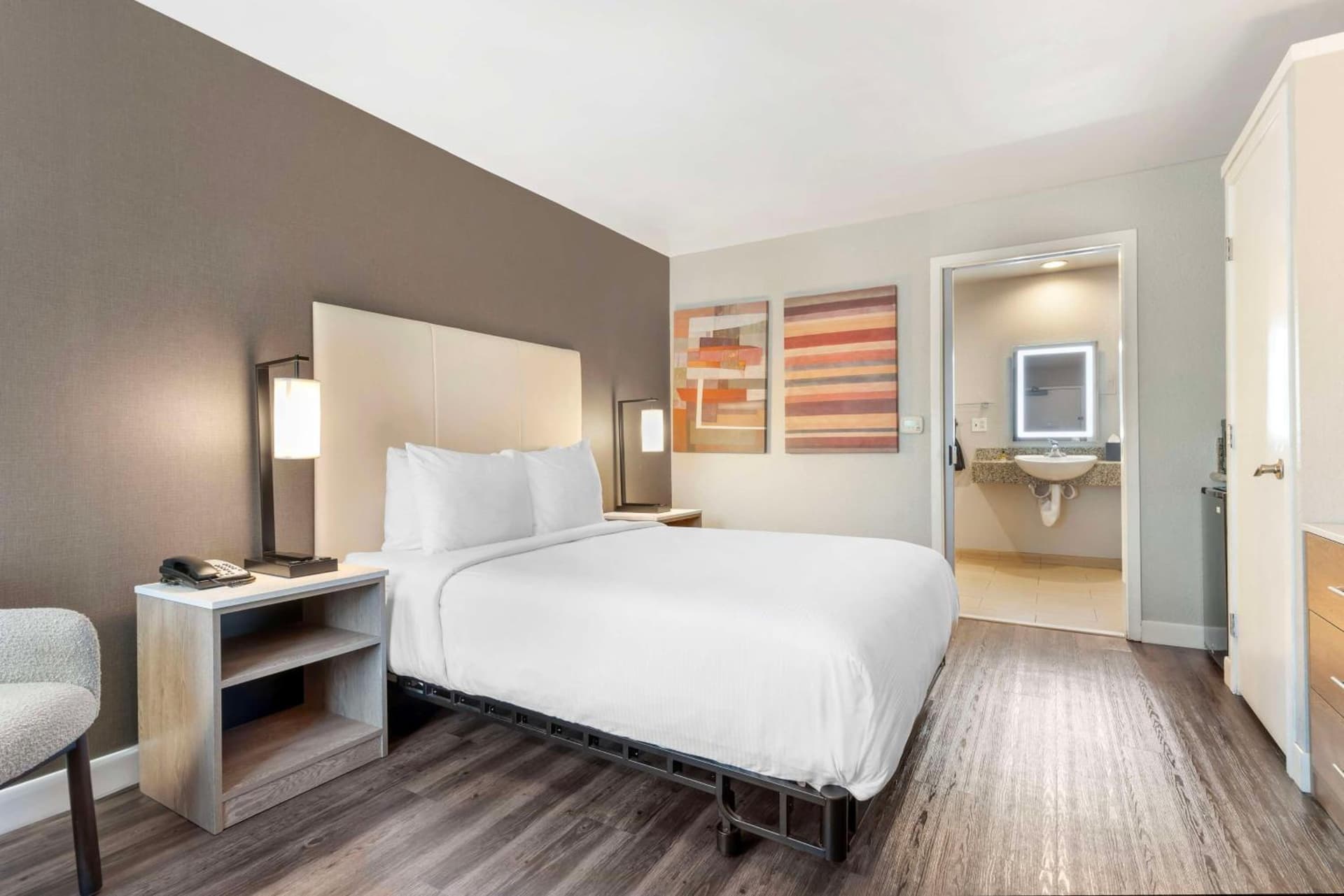Best Western Plus Rancho Cordova Inn gallery photo in Rancho Cordova, CA — image 26