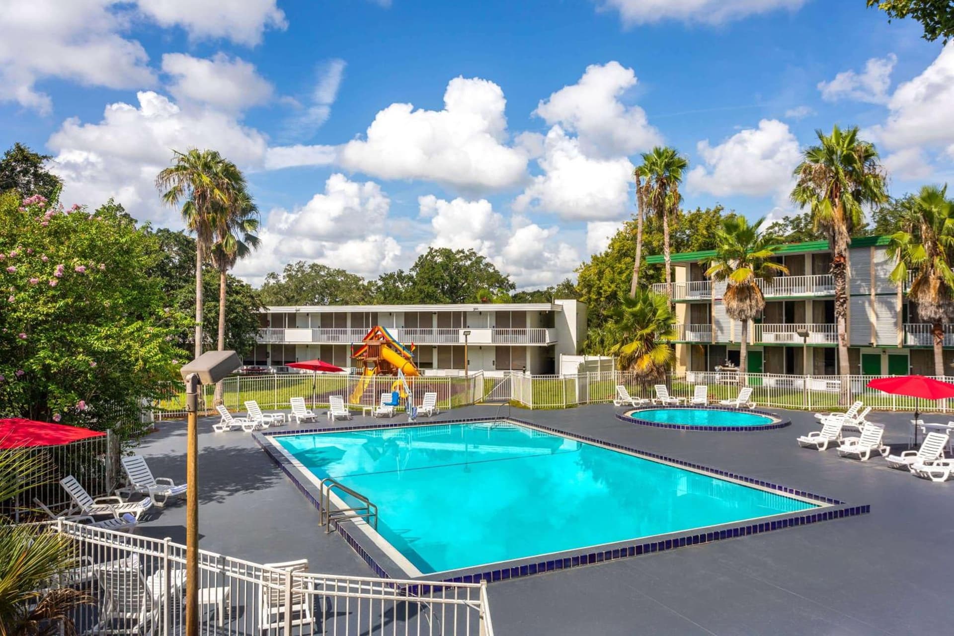 Baymont by Wyndham Orlando Lake Buena Vista South gallery photo in Kissimmee, FL — image 4