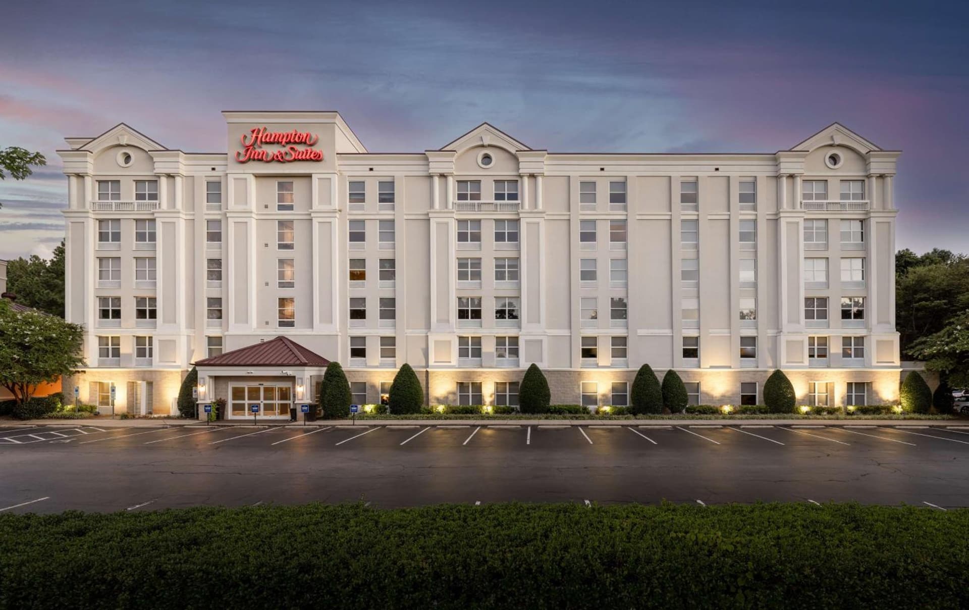 Hampton Inn & Suites Raleigh Cary Lenovo Center gallery photo in Cary, NC — image 4