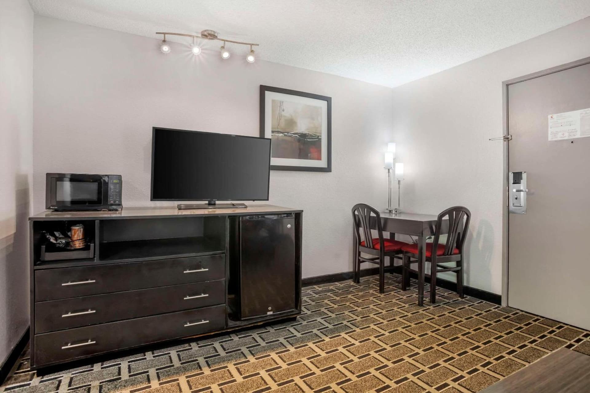 Comfort Suites Nashville Airport - BNA interior in Nashville, TN — gallery photo 2