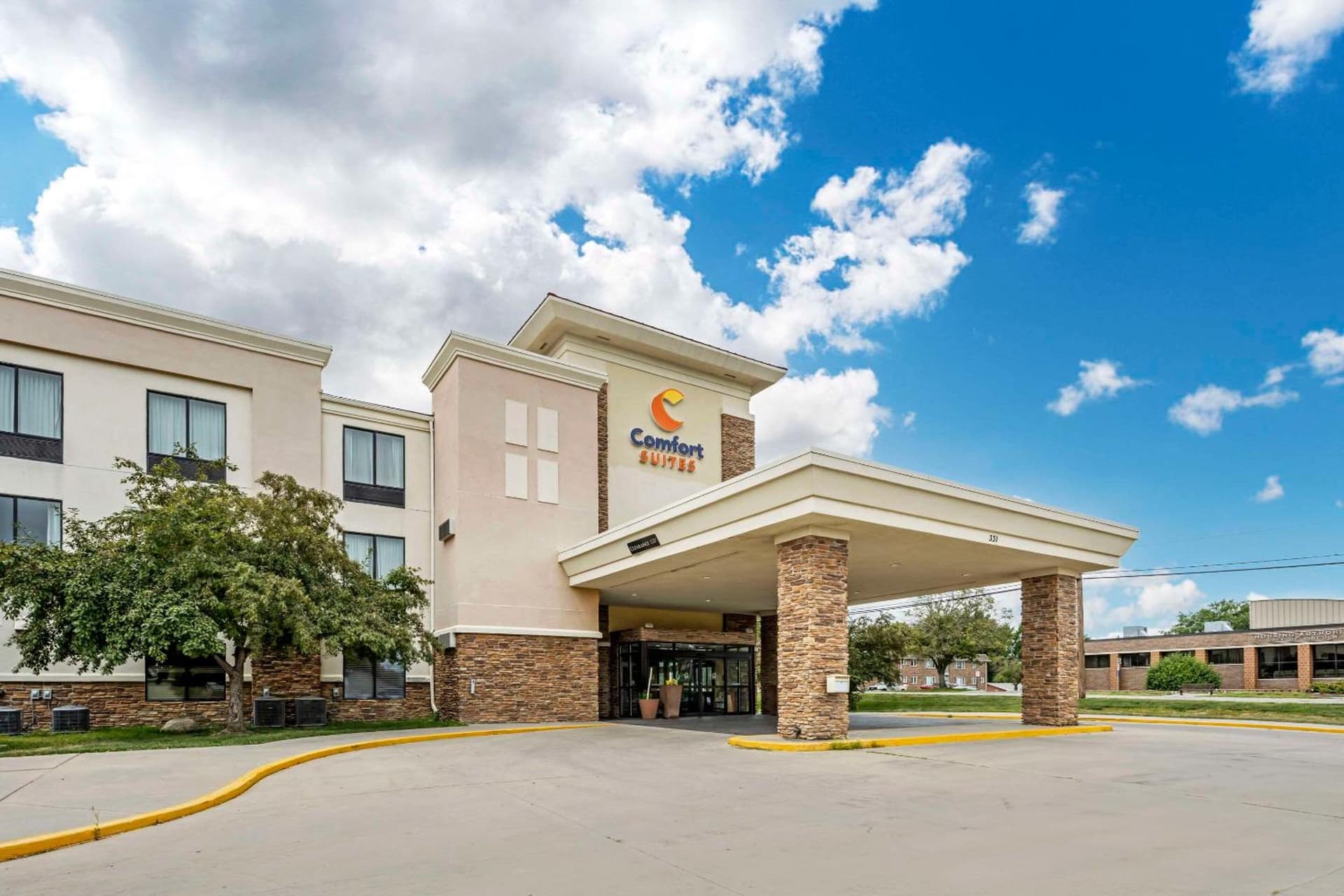 Comfort Suites East Lincoln - Mall Area featured exterior or lobby in Lincoln, NE — similar hotel