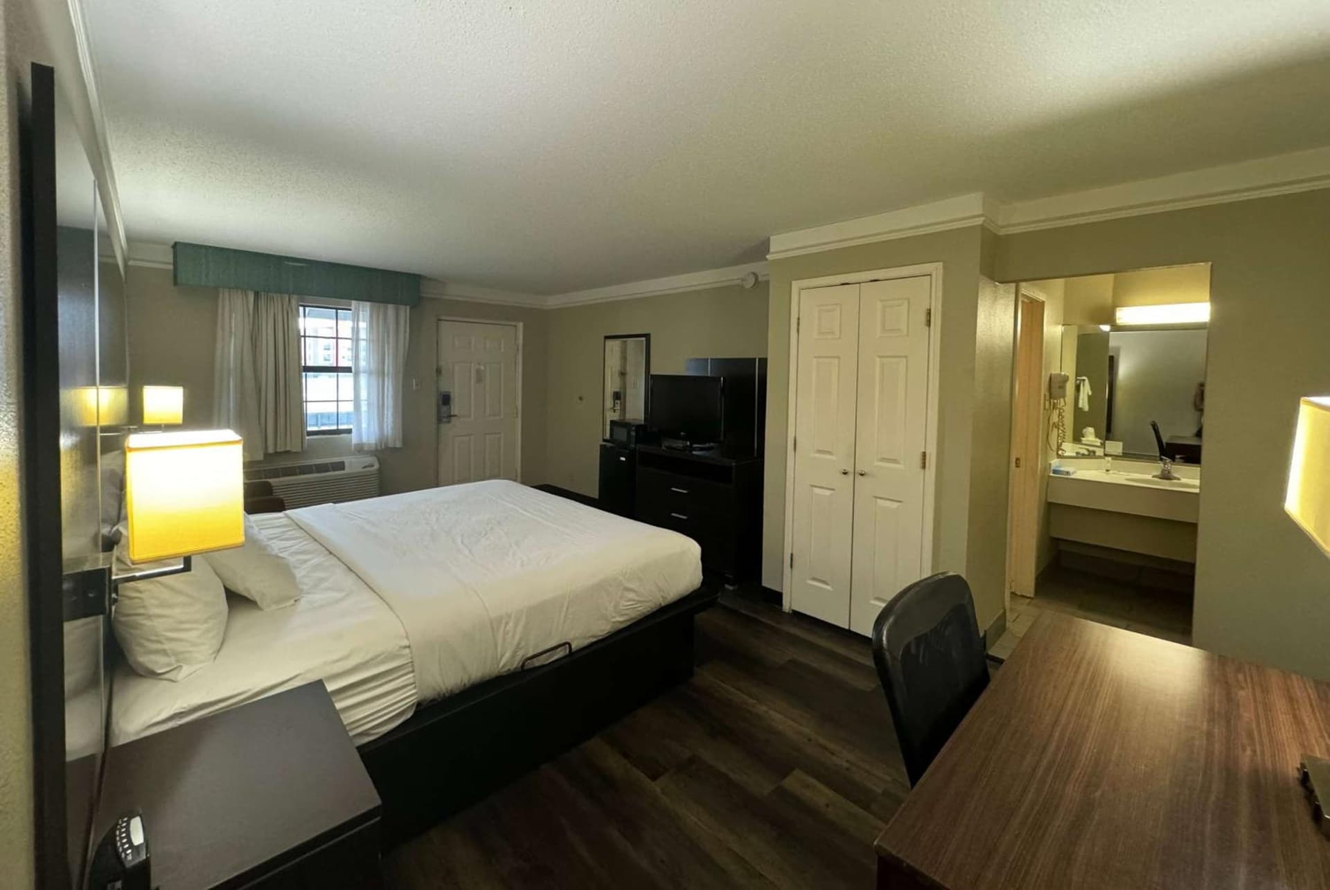 Quality Inn & Suites Tuscaloosa near University gallery photo in Tuscaloosa, AL — image 16