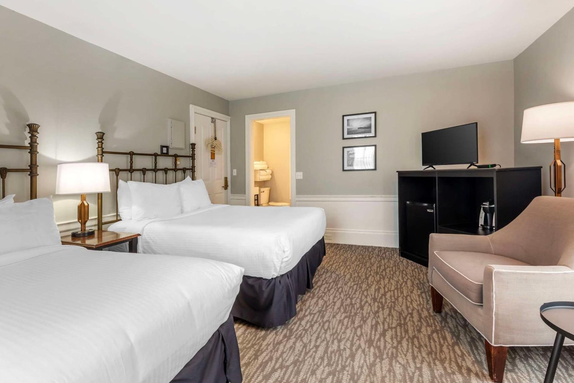 Essex Street Inn & Suites, an Ascend Collection Hotel gallery photo in Newburyport, MA — image 7